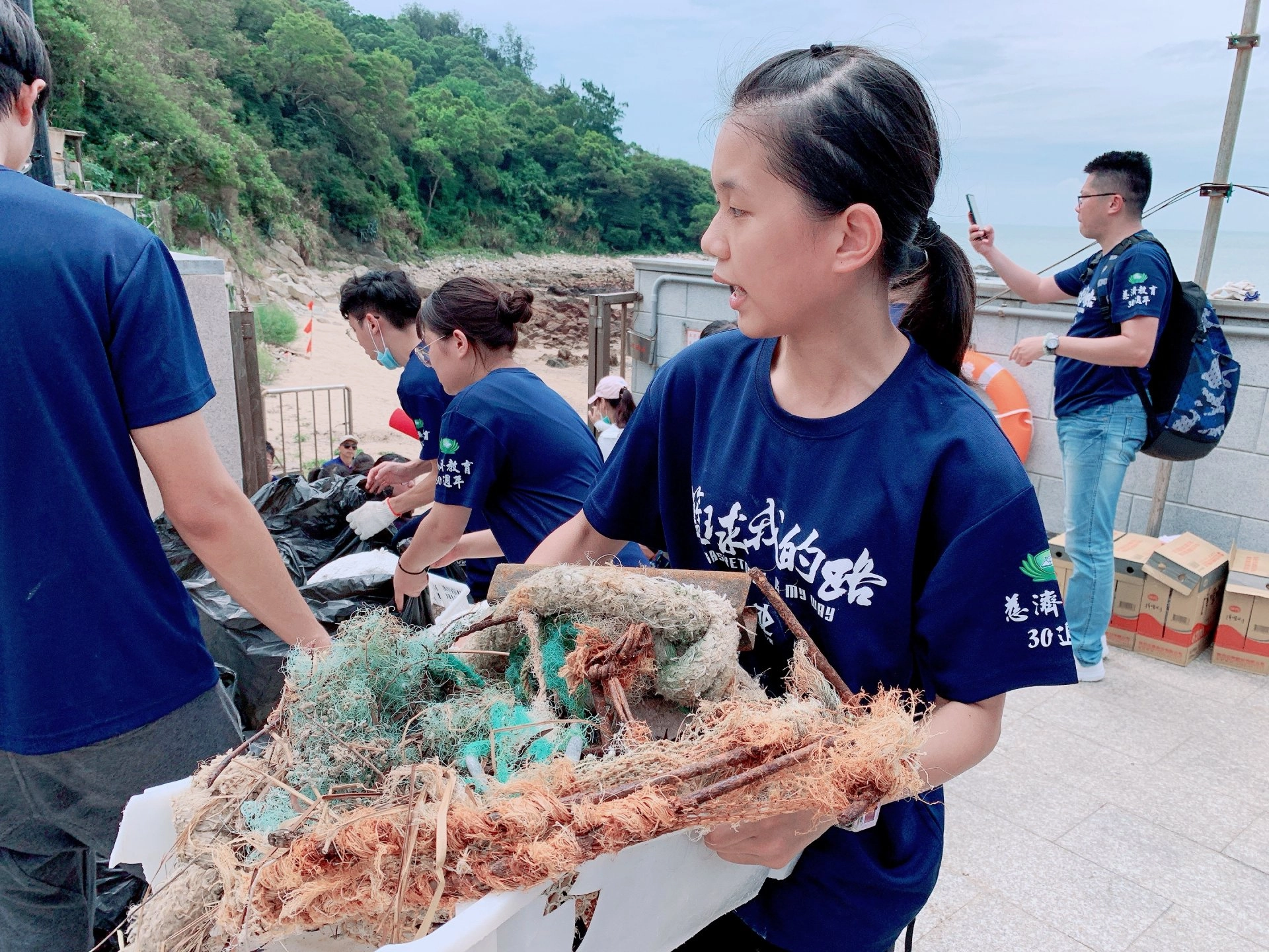 112年全國大專優秀青年,簡君蕙利用暑假期間到蘭嶼、馬祖推動環保。