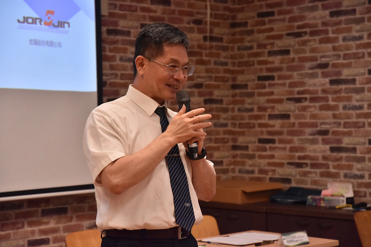 慈濟科技大學校長羅文瑞表示,業界新科技,讓學生具備產業界所需專長。