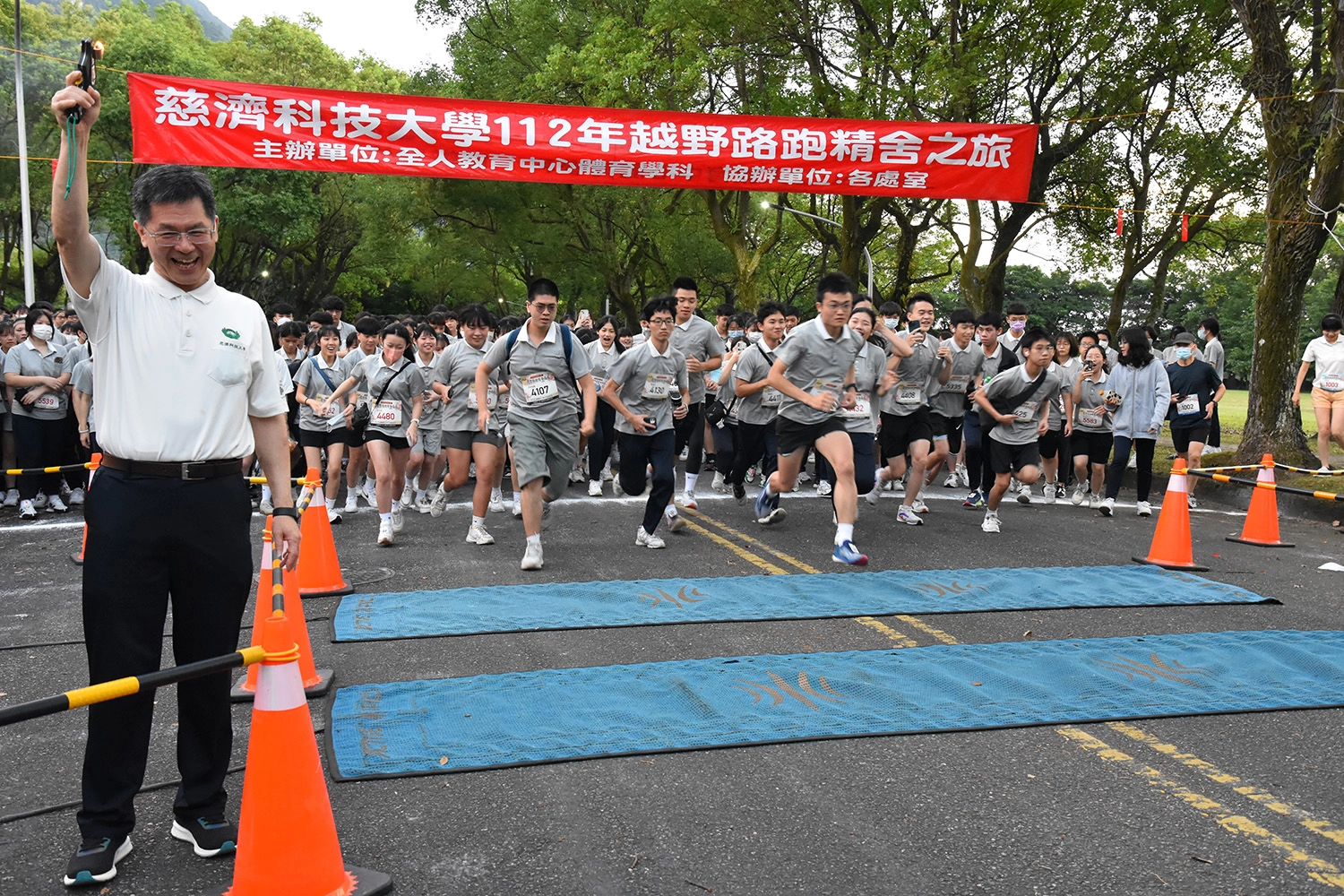 睽違三年,慈濟科技大學再次舉辦十公里路跑。