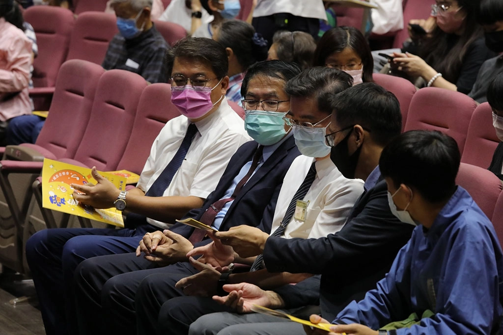 臺南市長黃偉哲先生親自蒞臨這場音樂饗宴,受到在場觀眾熱烈歡迎!