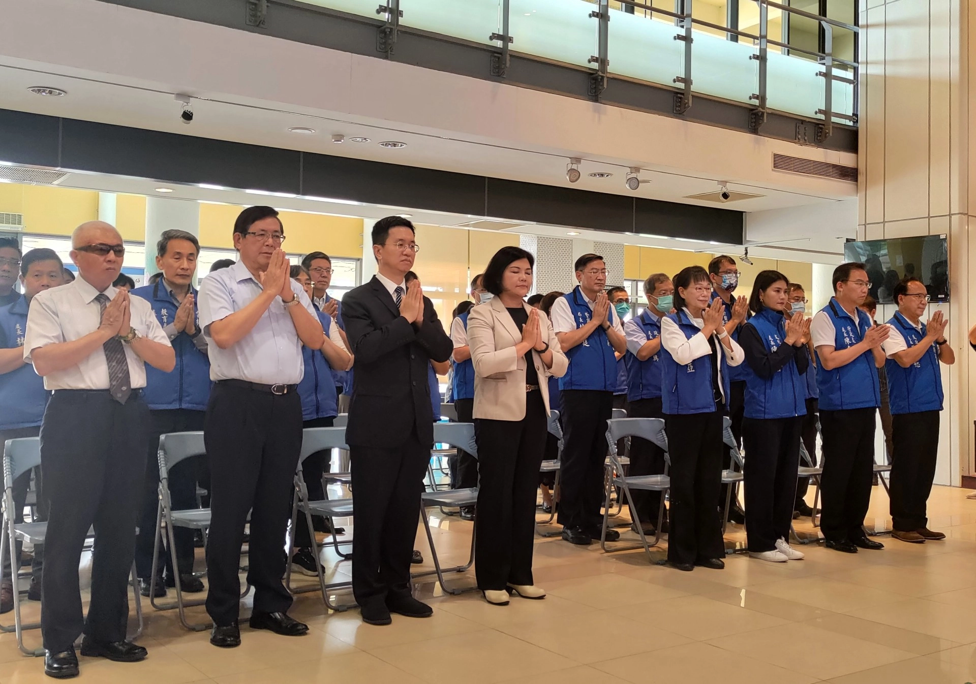 雲林縣政府與慈濟合辦在縣府親民大廳舉行「慶祝母親節浴佛祈福會」。