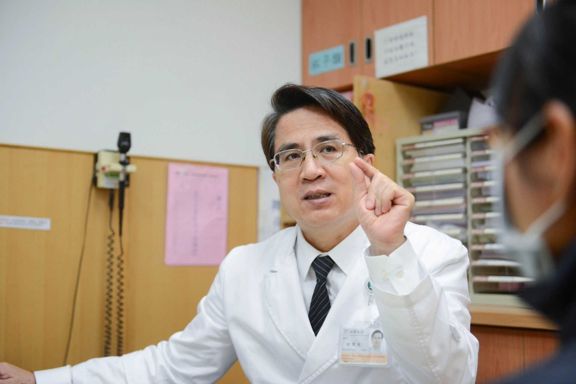 徐賢達主任看診示意照。
