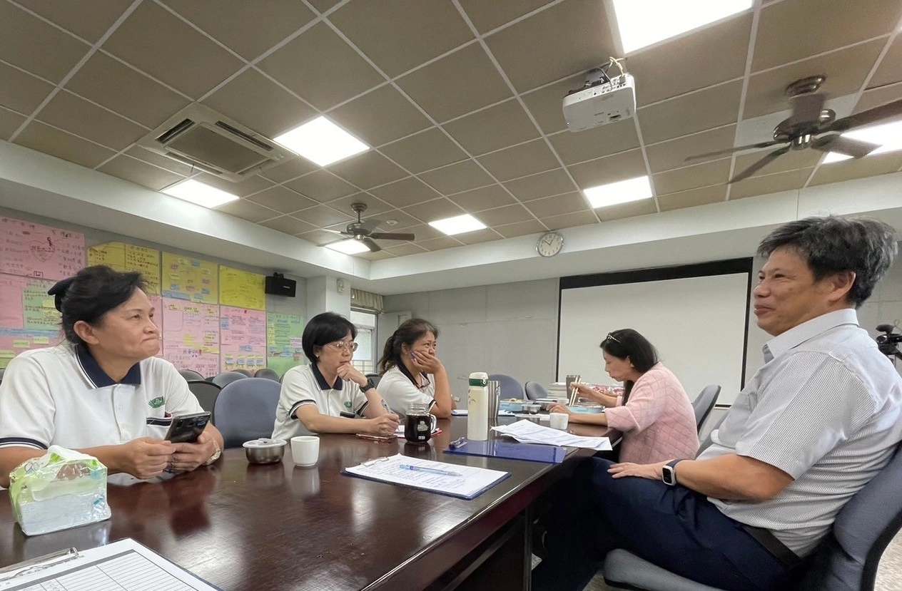 陳錦芬教授、李明憲教授蒞校指導,透過觀議課,與老師們一同探討有效教學的實踐策略