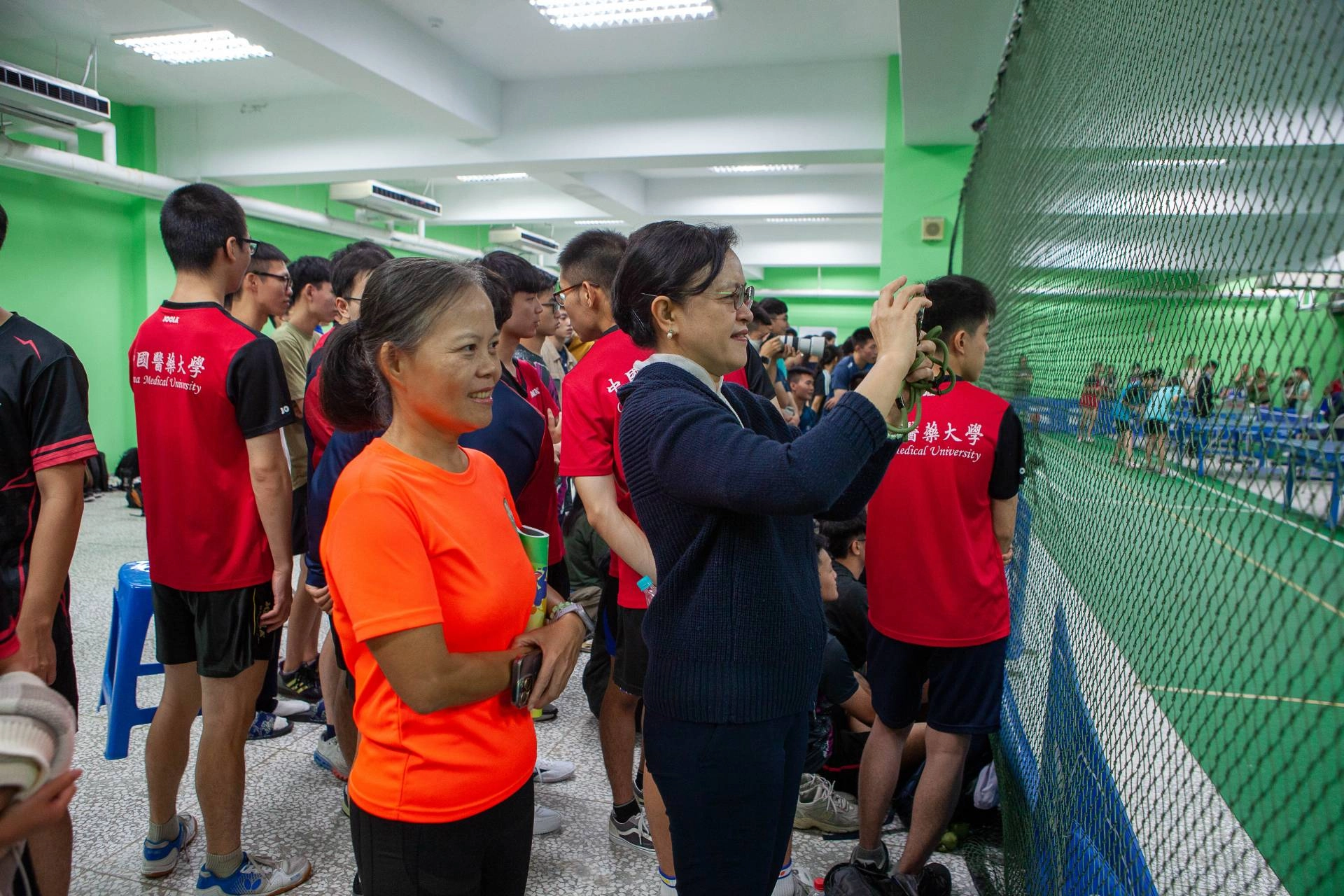 慈濟大學劉怡均校長今天分別到不同場地為大家加油打氣,歡迎大家來到慈濟大學。