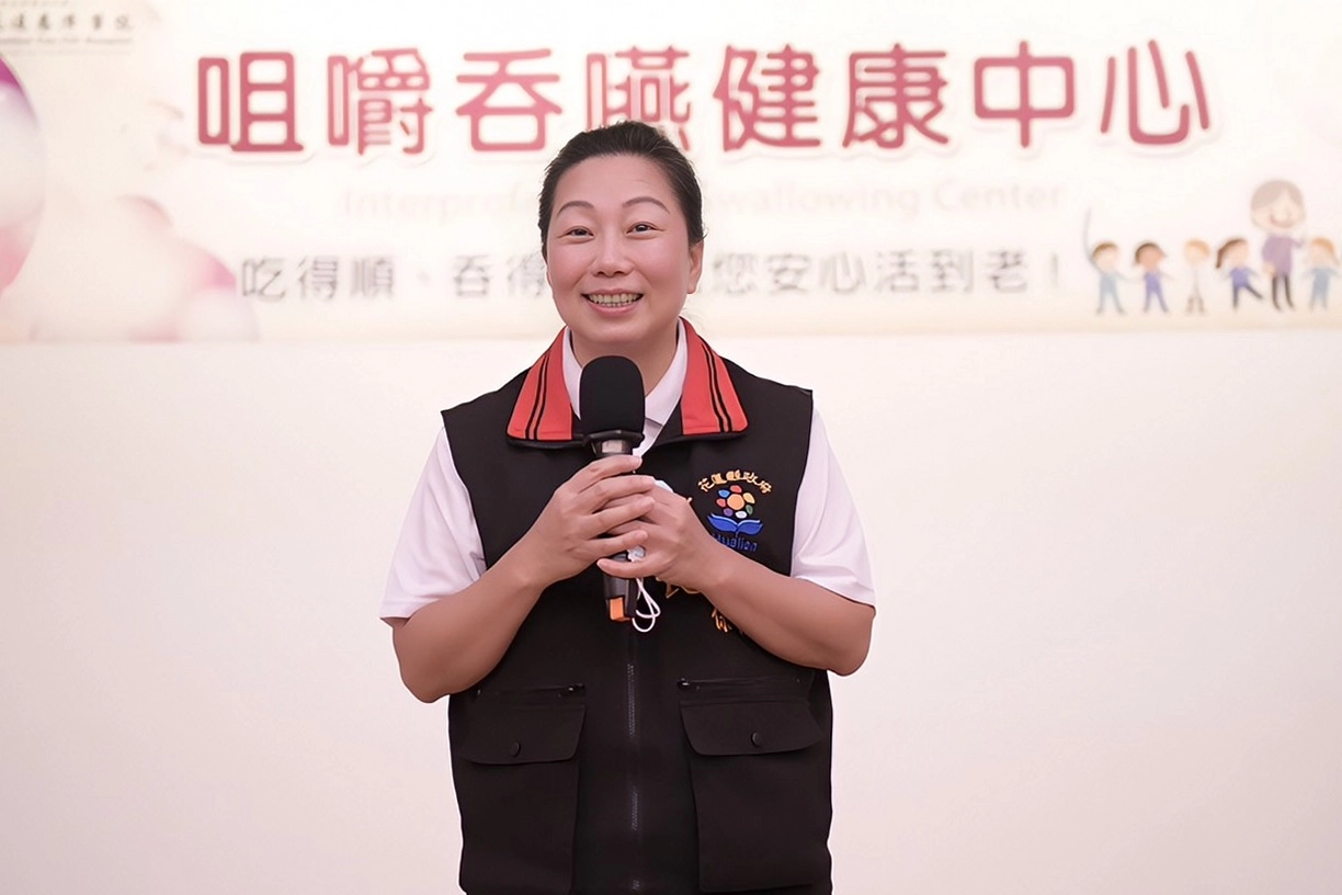 徐榛蔚縣長表示,花蓮65歲以上人口占比超過18%,已有7個鄉鎮已經破20%,未來照顧長者身心靈的健康是非常重要的工作,感謝花蓮慈院在專業領域上的治療與照護,讓病人無論在家中或住院時都能感到舒適與尊嚴。