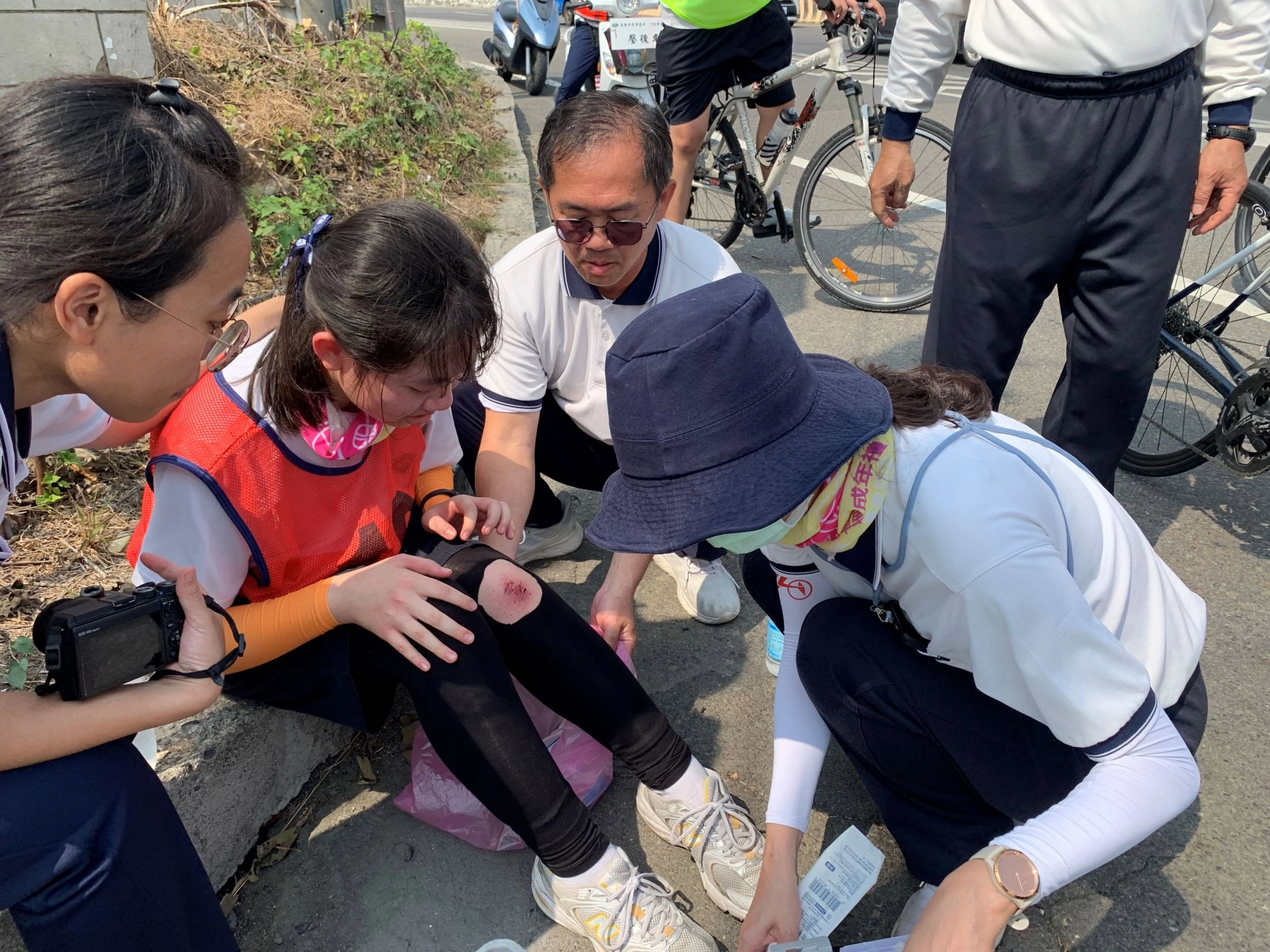此次活動除家長保母車十餘台外,行政團隊亦出動了五台醫療車,為各種突發狀況進行即時醫護。
