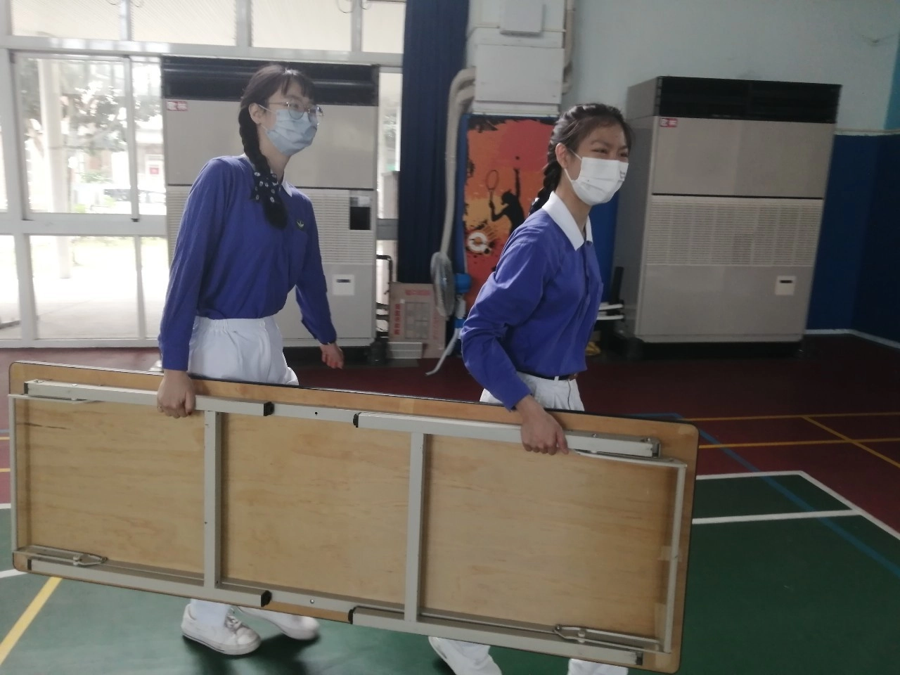 慈濟科技大學慈青社發揮年輕熱血精神,盡己所能的協助和補位,愛心不落人後。