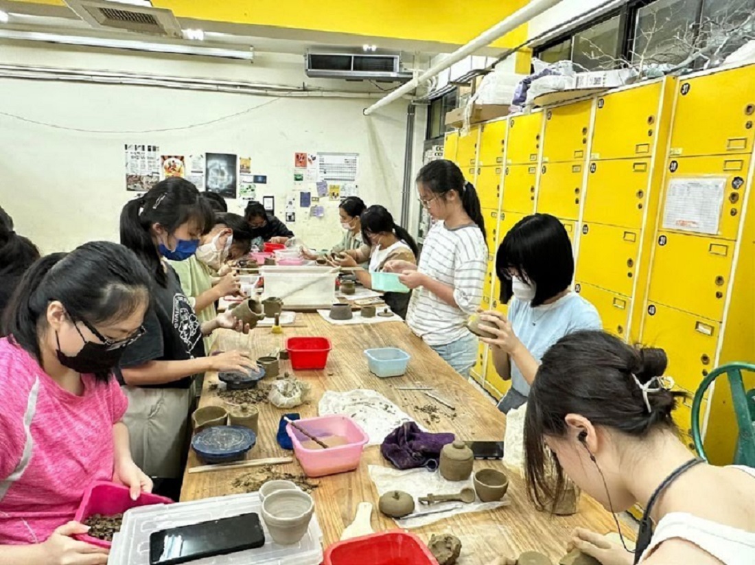 國立臺中科技大學「Sa' atomo來做陶」透過玩土課程設計,了解阿美陶文化