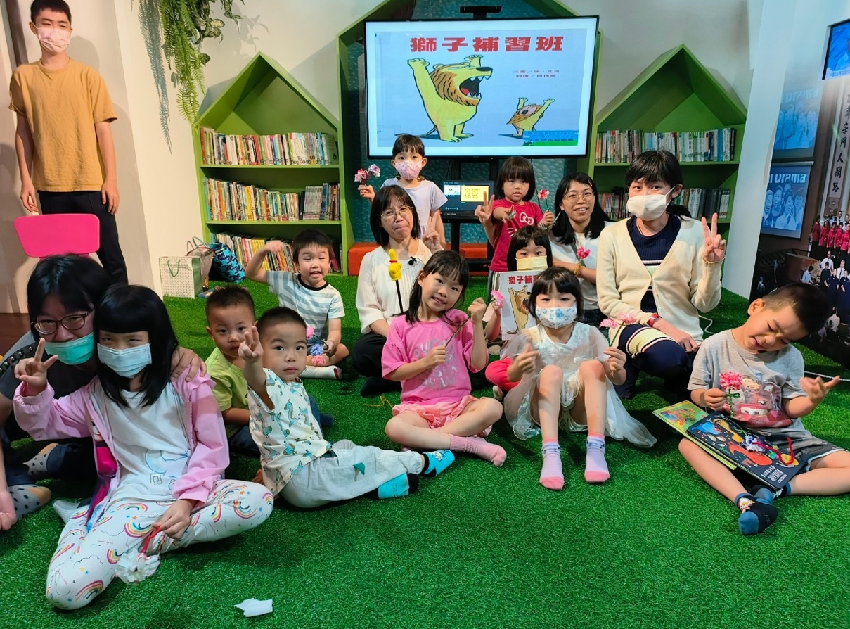 2024台灣永續行動獎:SDG04 親子共讀-健康故事屋-銀級。