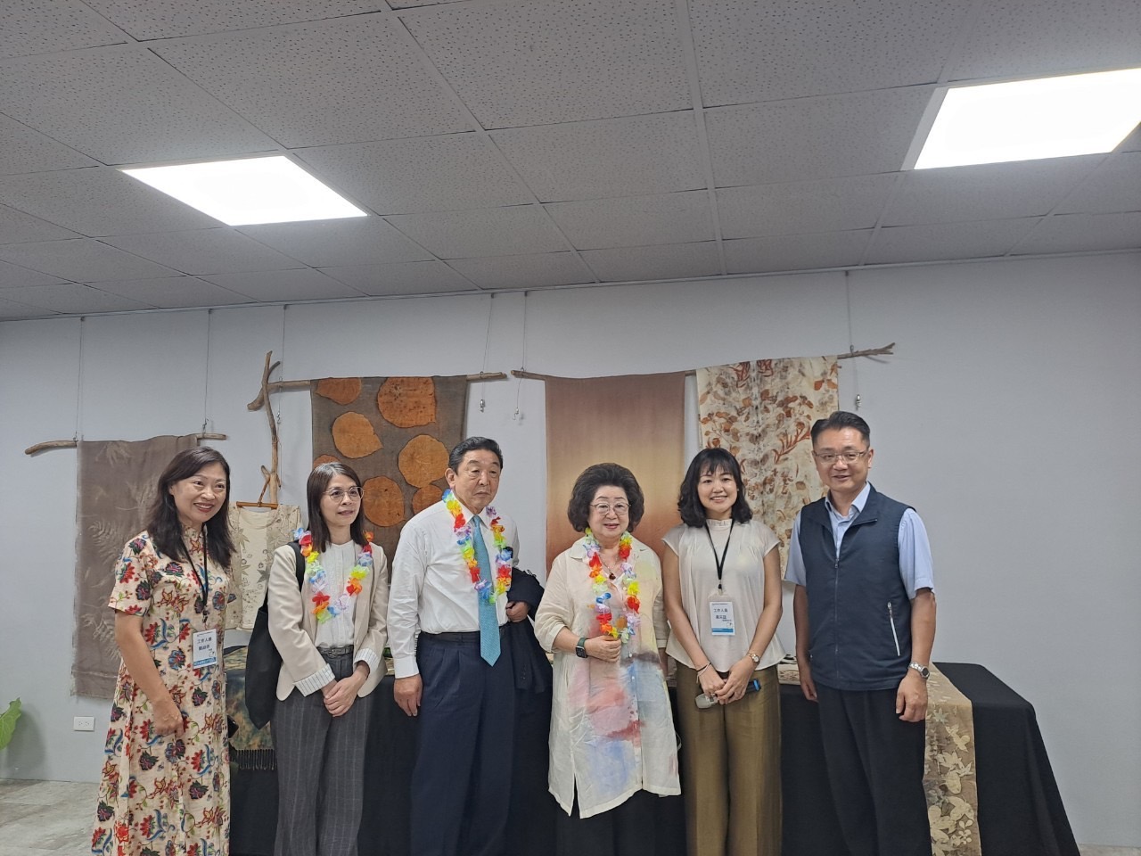 日本大分縣教育訪問團參訪新北市立中和高中與國教署許副署長及校方同仁合影。
