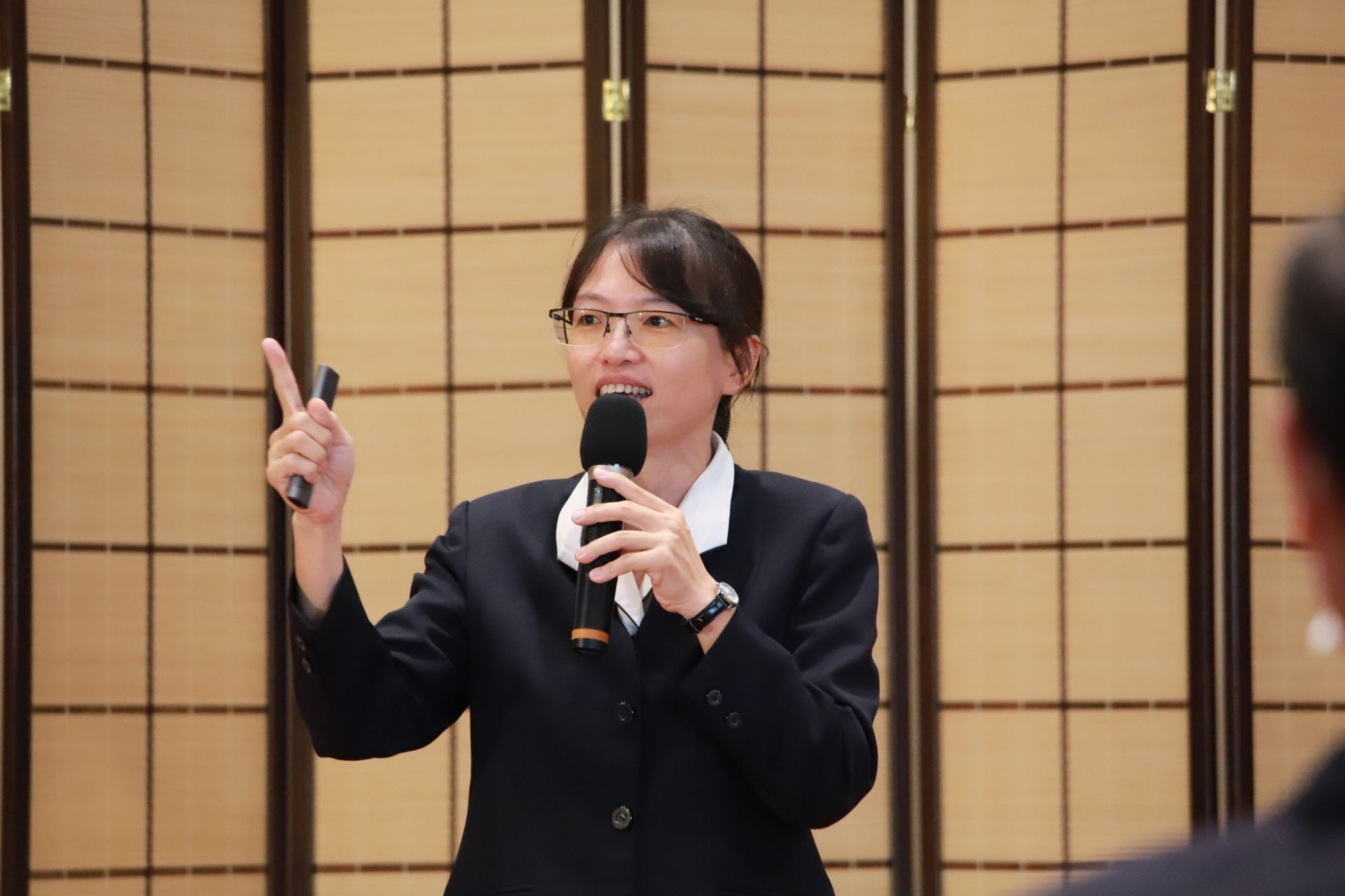 張齡之教務主任從臺南慈中在新課綱趨勢下,中學教師在課程發展與教學專業力展現。