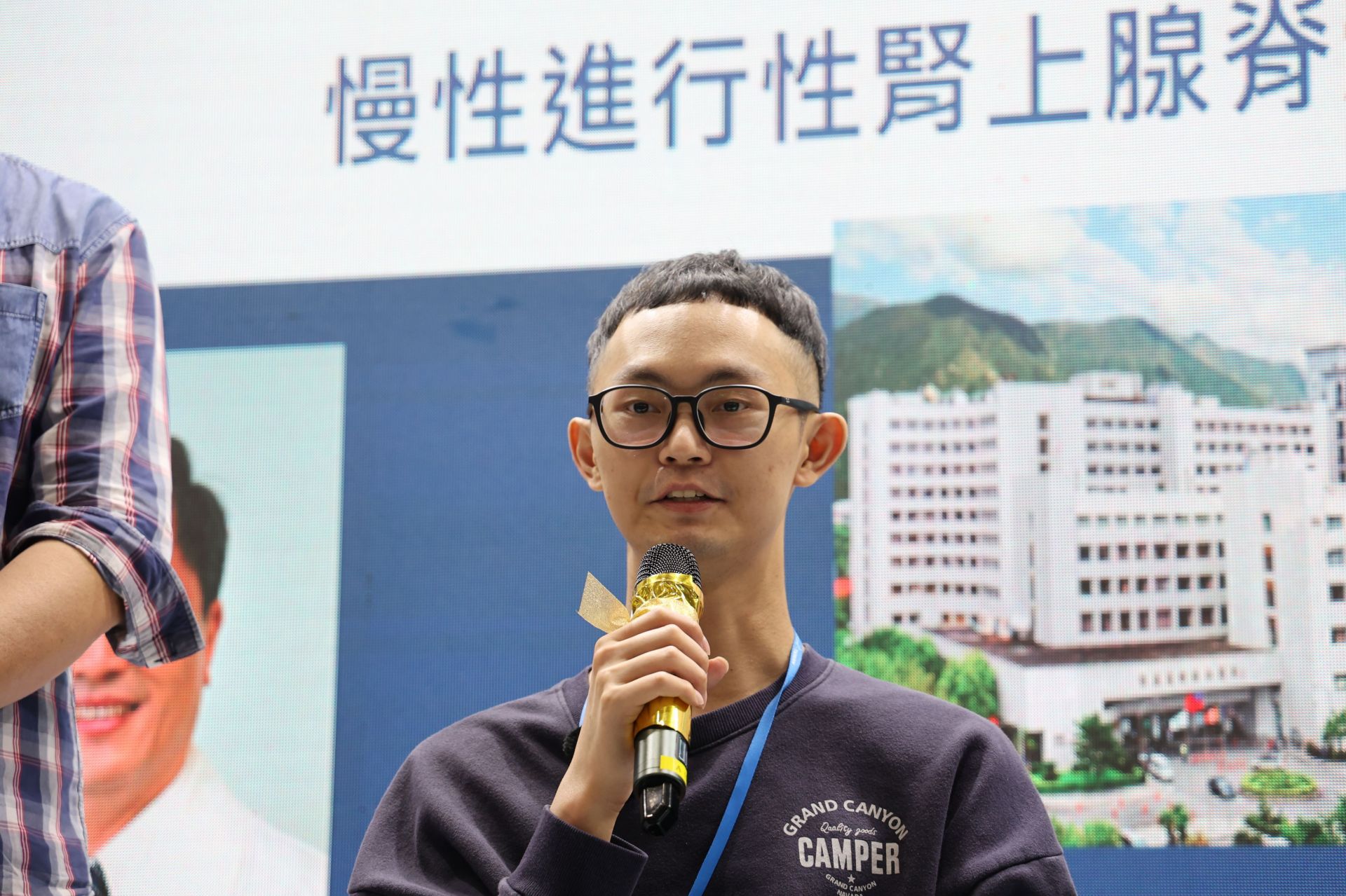 涂先生說,真的很感恩花蓮慈濟醫院中西醫精準醫療團隊突破傳統,大概接受治療一週,他就可以感覺到身體以及腿部的變化,帶給他和家人希望。