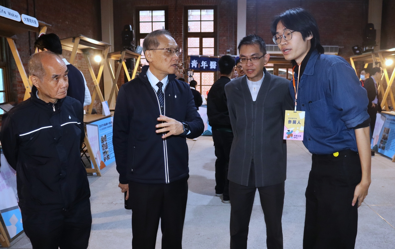 慈濟基金會顏博文執行長表示,慈濟在培養青年軟實力上的持續努力,強調慈濟不僅是一個慈善組織,更是青年成長與社會參與的重要平台。