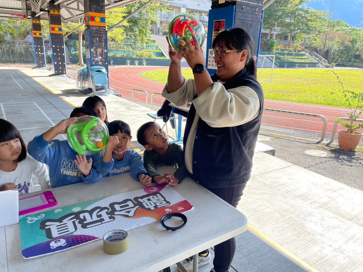 那瑪夏民生國小圖書推廣紀錄-融合玩具太極球