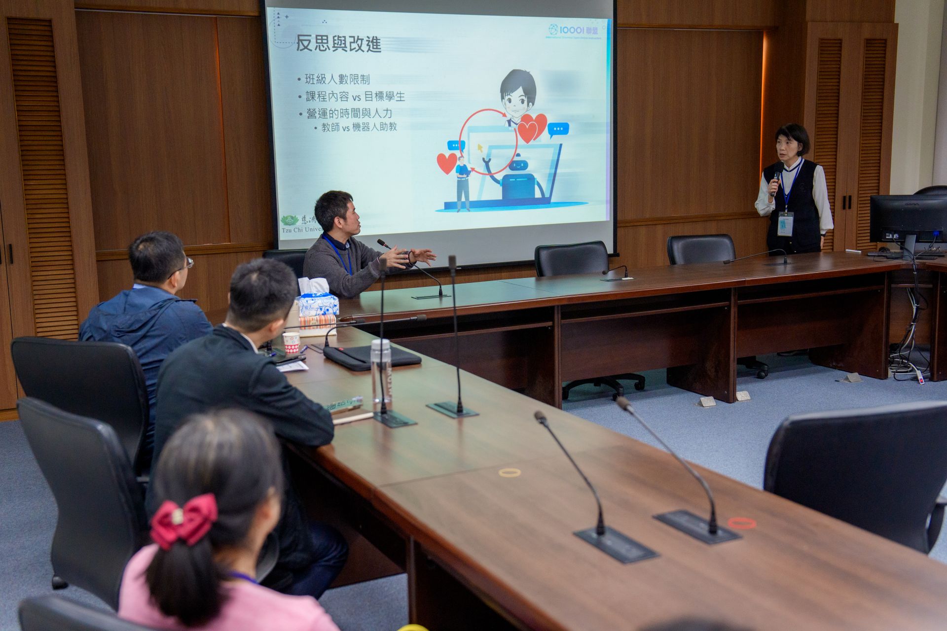 李惠春老師分享「食物能量解密」MOOC 課程設計及其在高中學習應用的推廣,獲得大會「學習分析年度教學案例獎」。