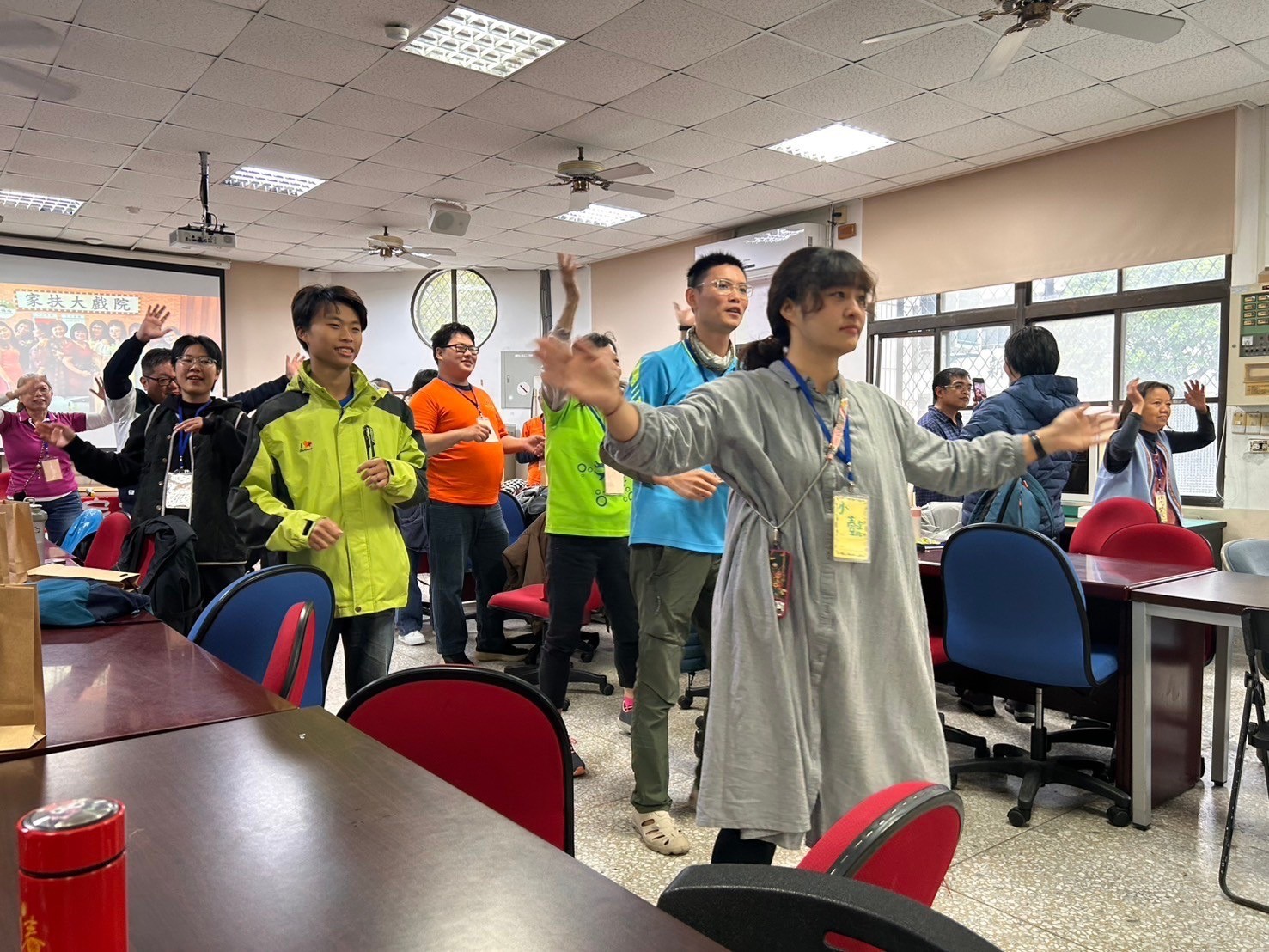 花蓮家友會表演及帶動跳-熱情的沙漠