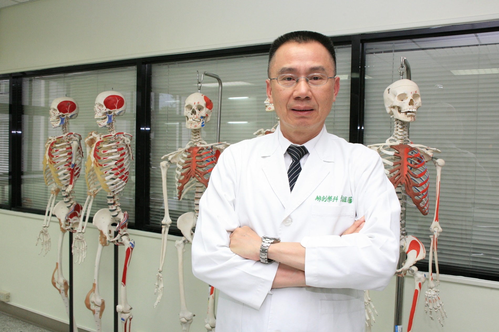 慈濟大學模擬醫學中心主任曾國藩以「無語良師」制度改寫臺灣歷史,且揚名國際