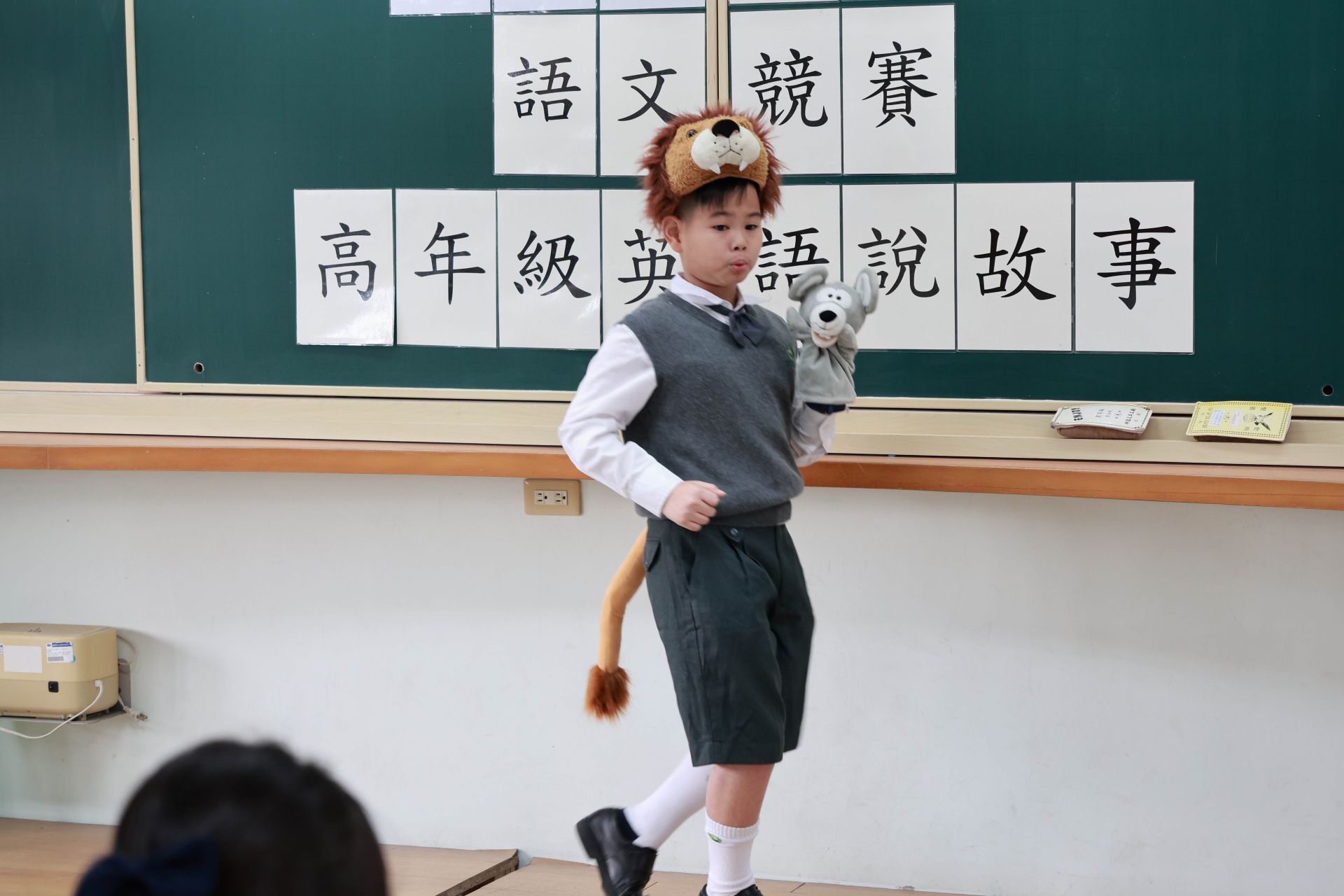 故事情節精彩,引人入勝。