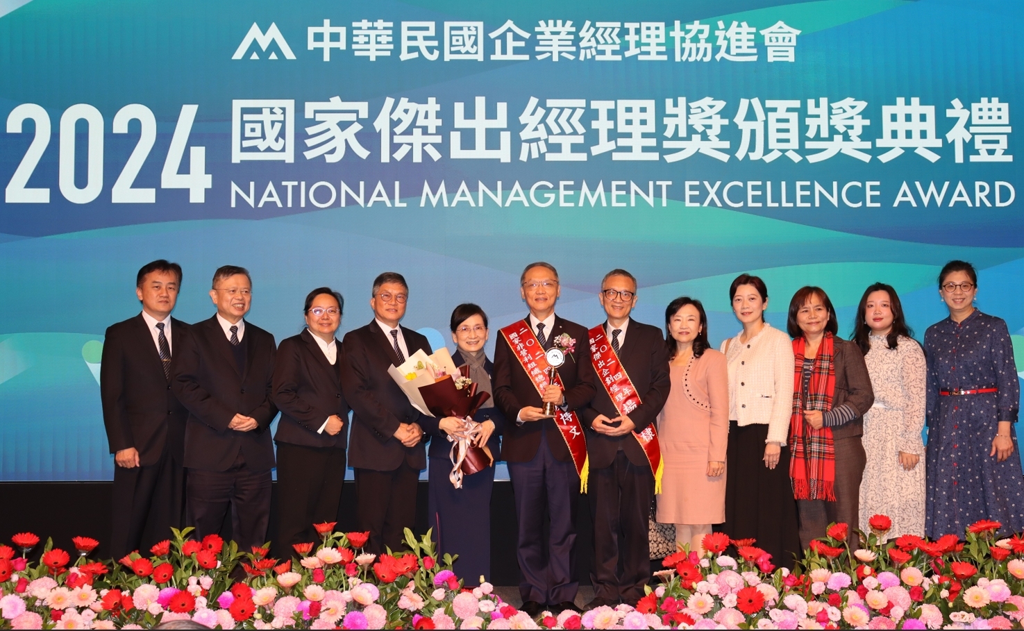 顏執行長表示此次獲獎意義重大,除了在企業的專業,現在真正可以發揮社會良善的力量,幫助臺灣及全球很多弱勢,「這對我來說,在精神上的成就更重要」。