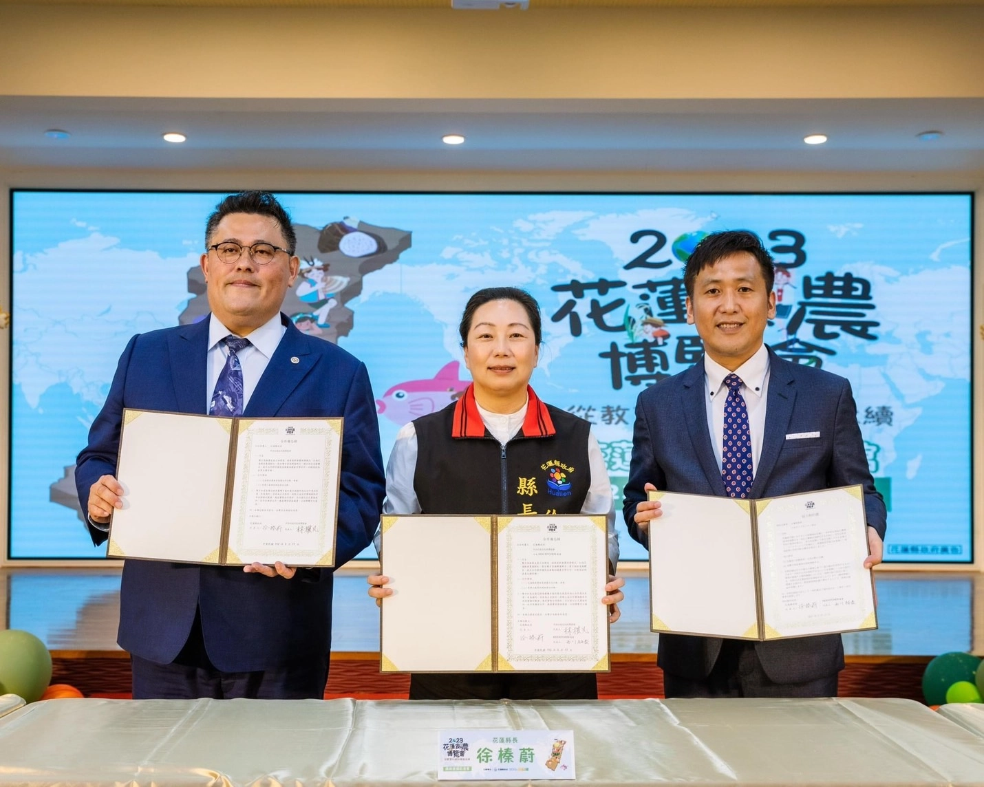 花蓮縣政府在縣長徐榛蔚的帶領下,在2022年率先全國,為首個辦理食農博覽會的政府單位,2023年更與日本Kids Kitchen協會(照片右方)簽署合作MOU,今年東京食品展行程將拜訪該會進行交流。