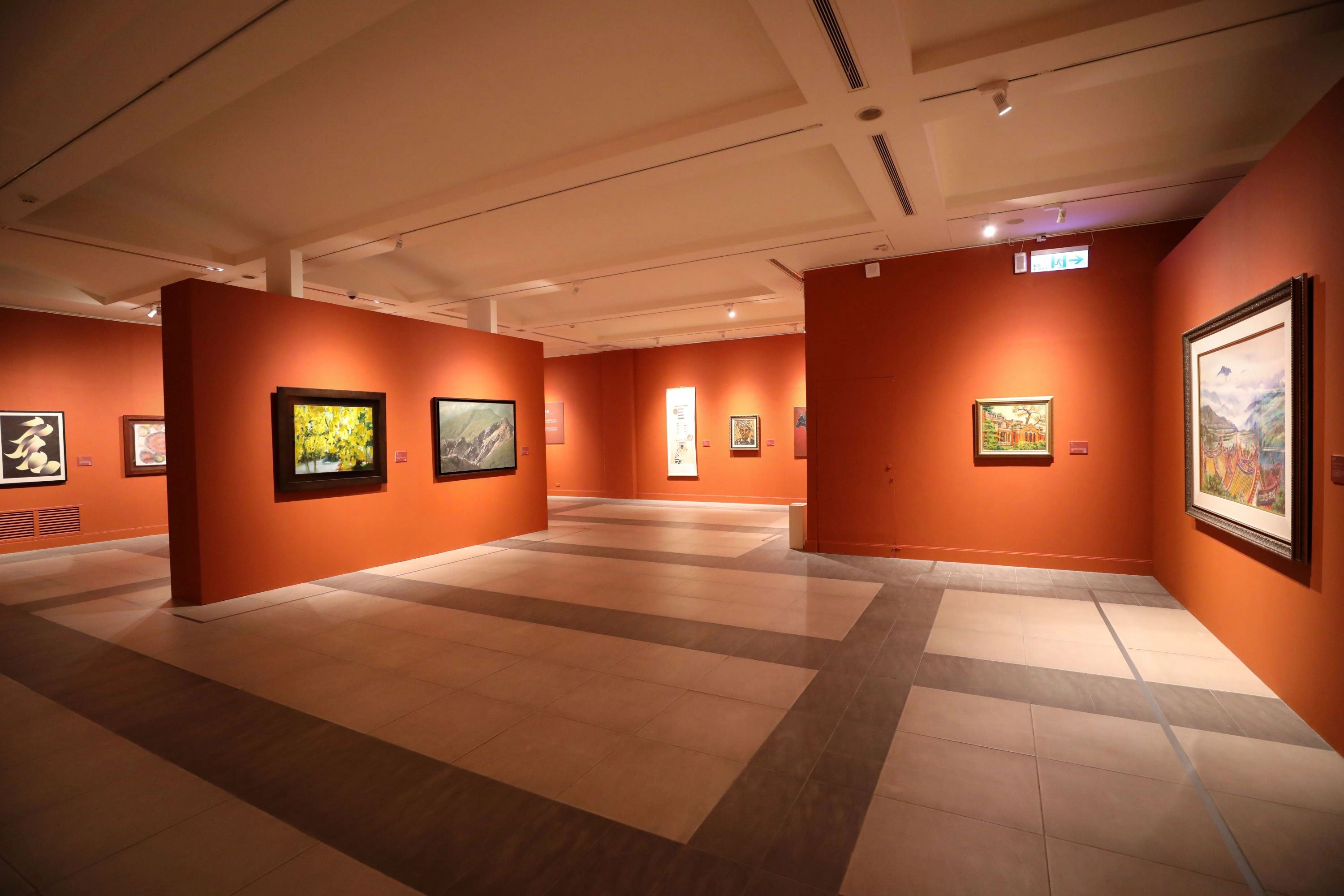 「島嶼.記憶—描繪臺灣50年」北展廳「咱的所在—從土地萌芽的人文風景」。