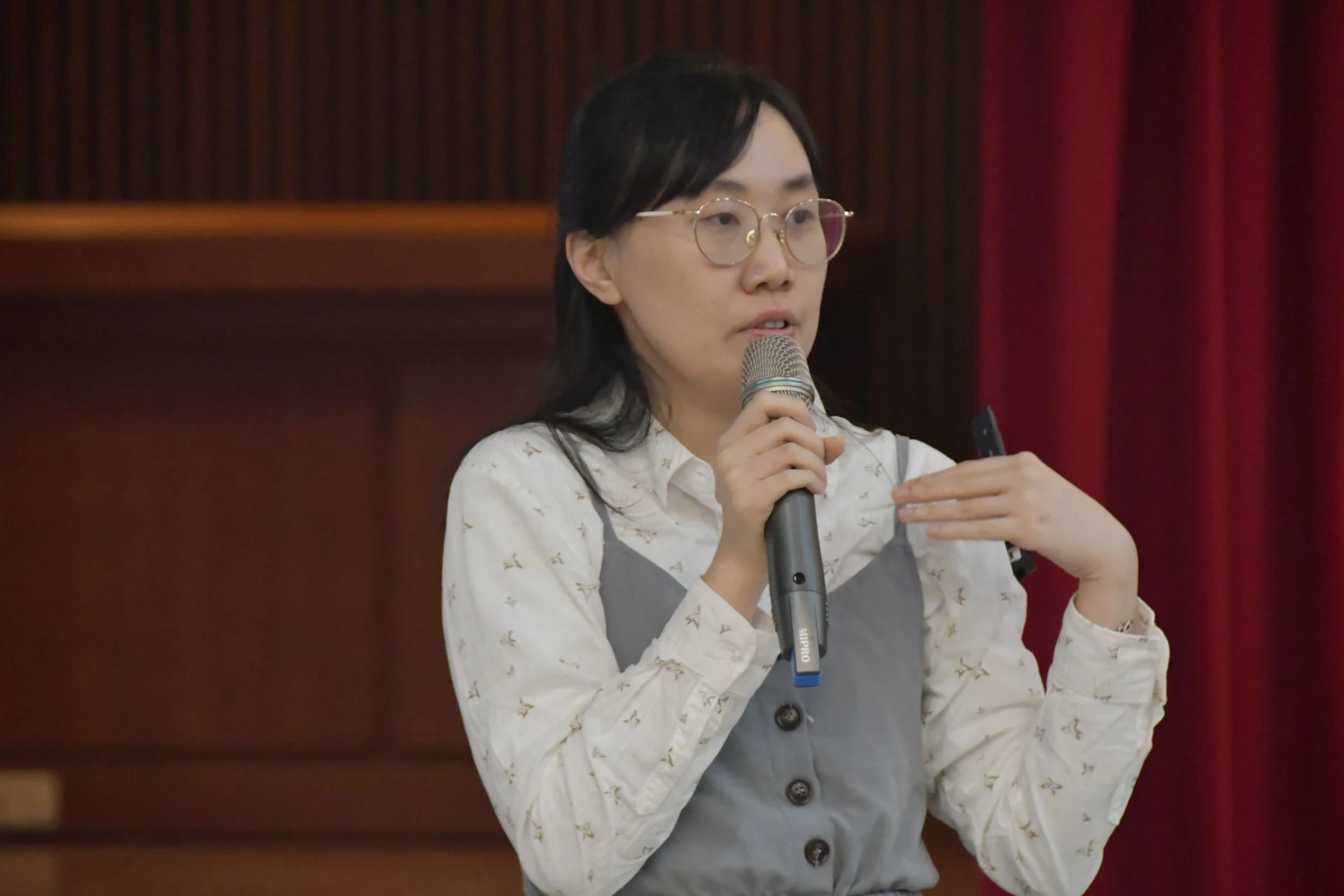 台北慈濟醫院護理師葛沛汝分享,遇到困難時要學會如何面對和解決問題。