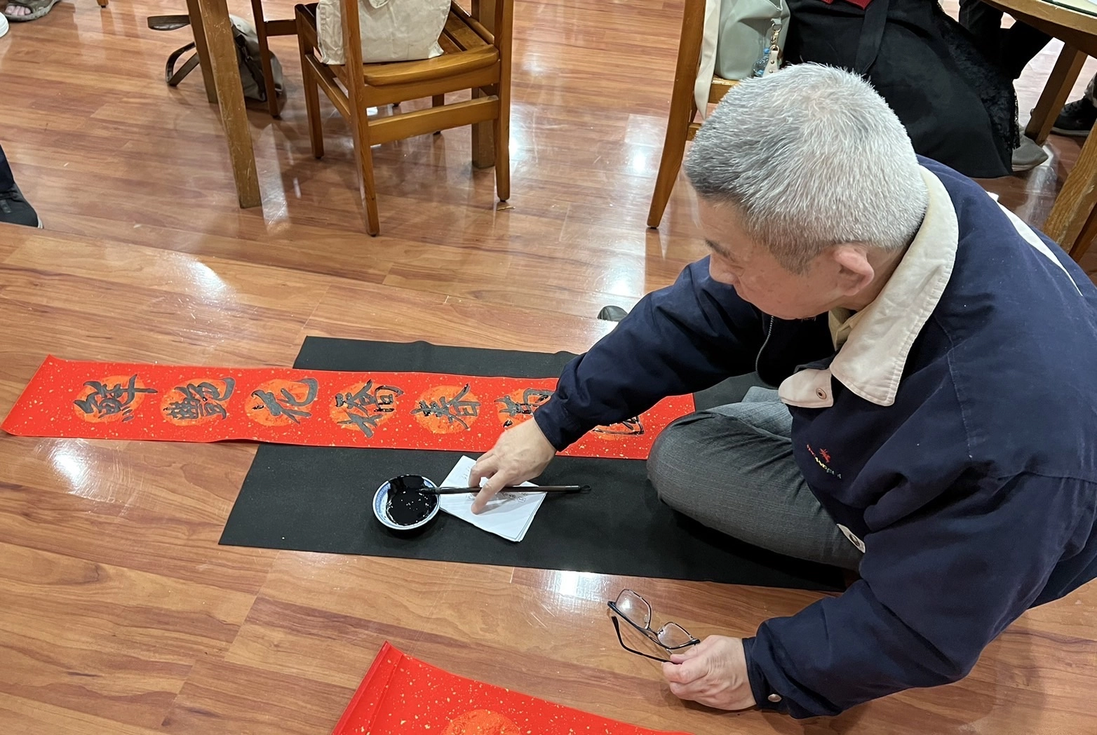 書法大師藍光銘老師現場揮毫嵌名聯