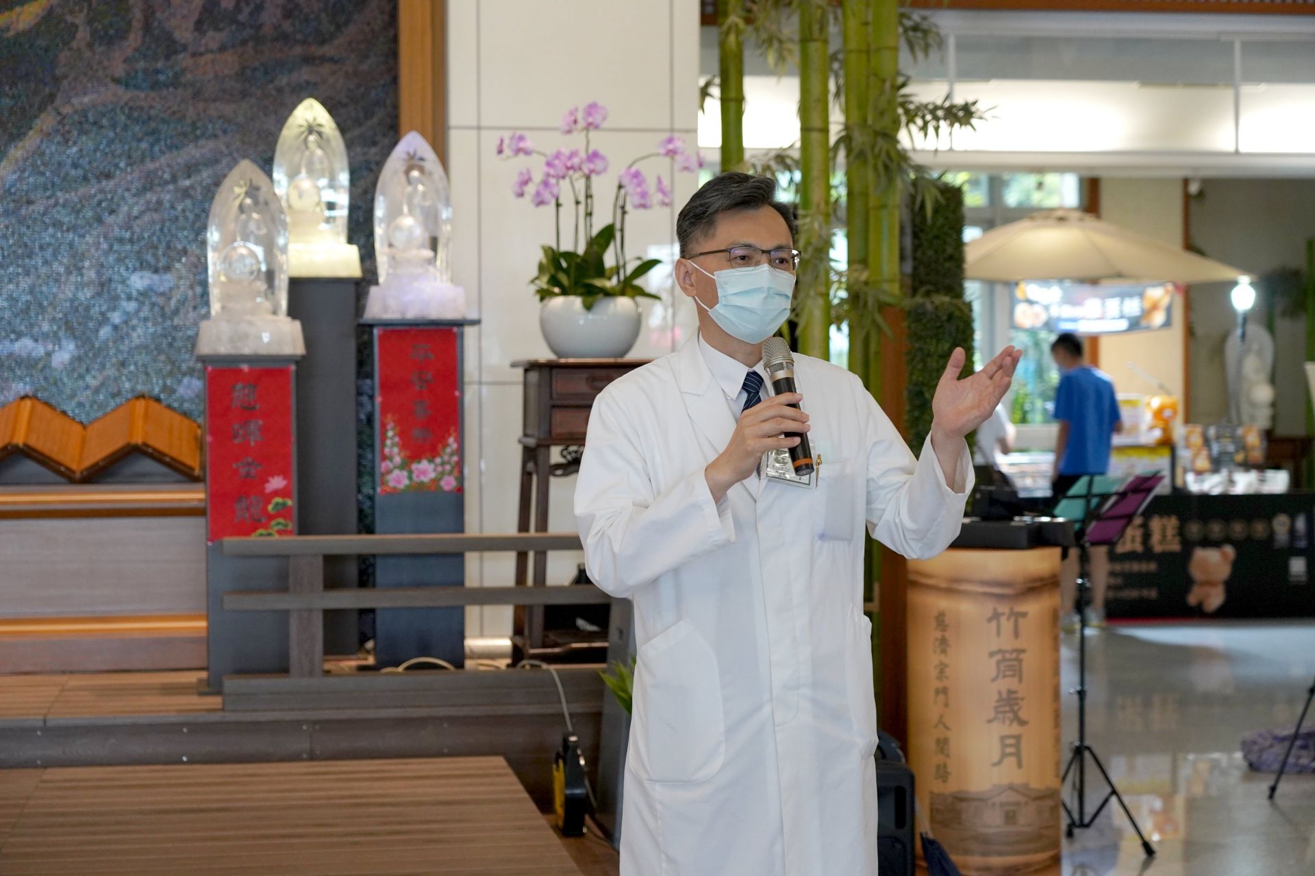 器官移植中心主任鄭紹彬表示,台中慈濟醫院擁有優秀的移植手術團隊,但器官捐贈來源仍是最大的挑戰。