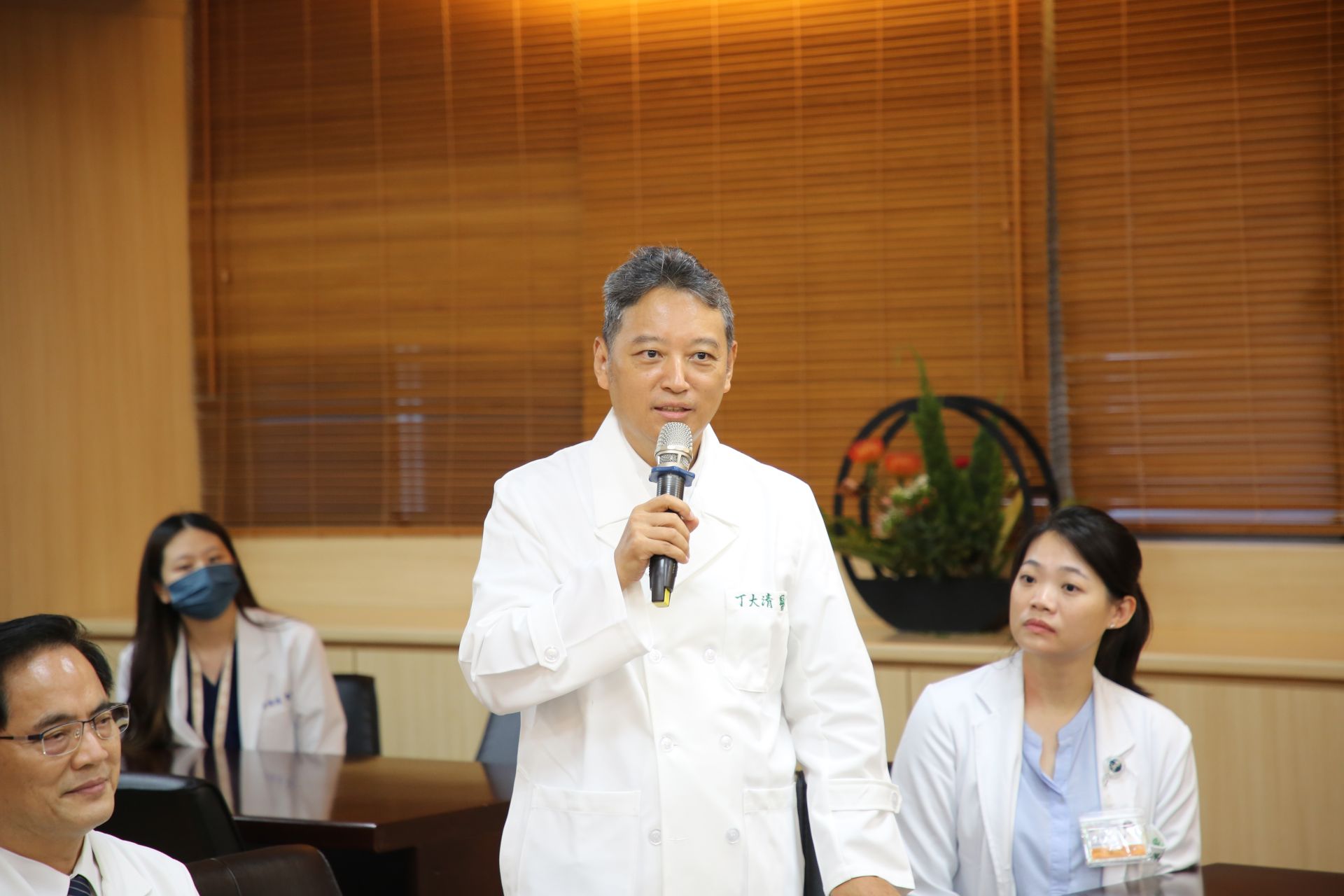 兼任花蓮慈院研究部主任的婦產部主任丁大清表示,自己做了二十幾年的幹細胞研究,看過幹細胞在很多方面的應用成果,很高興現在有機會能將幹細胞研究成果,應用在婦科方面守護女性健康,這是身為一個婦產科醫師多年的希望。
