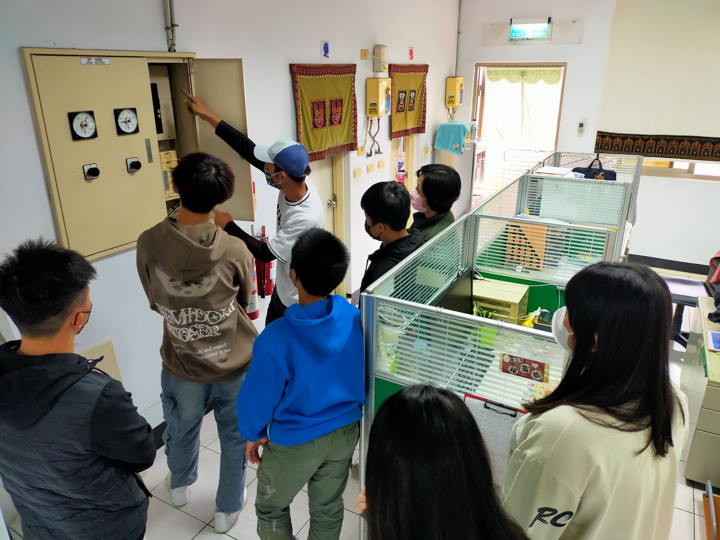 講師親自帶領實際操作，學員親自參與更能夠理解。