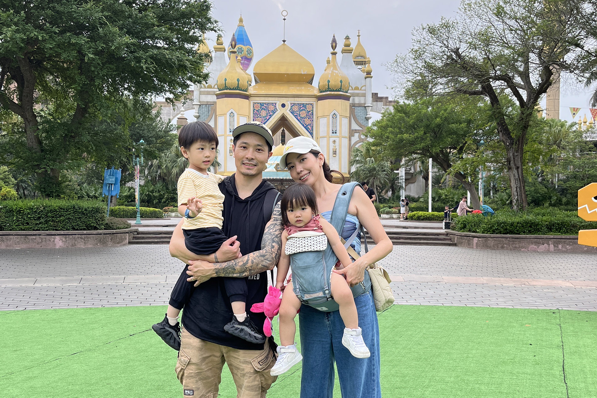 奶爸GOGO因為有騎行臺灣的話題,因而結識臺灣女孩,進而相戀結婚,至今已育有一男一女,過著開心的日子。