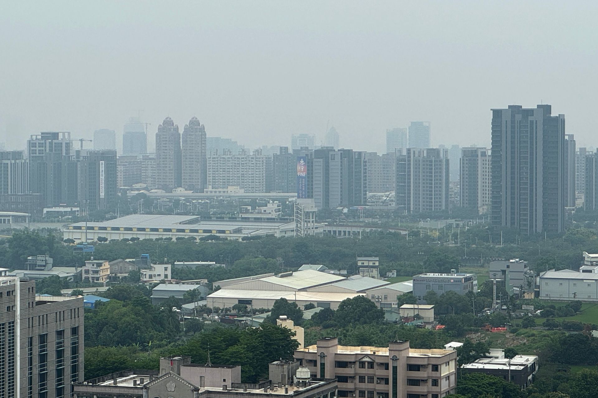 空氣汙染已成為肺癌的隱形殺手,胸腔外科醫師呼籲定期做肺部篩檢。