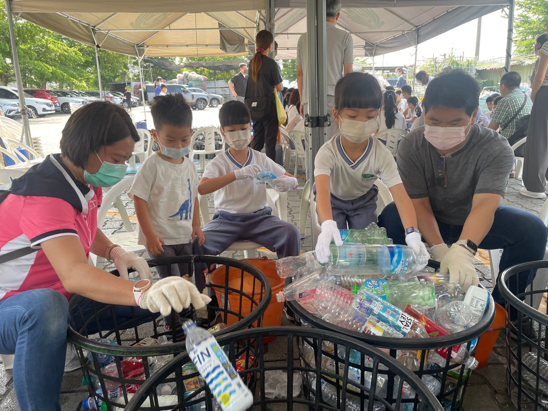 親子共學環保站志工服務,從大地環保到心靈環保。