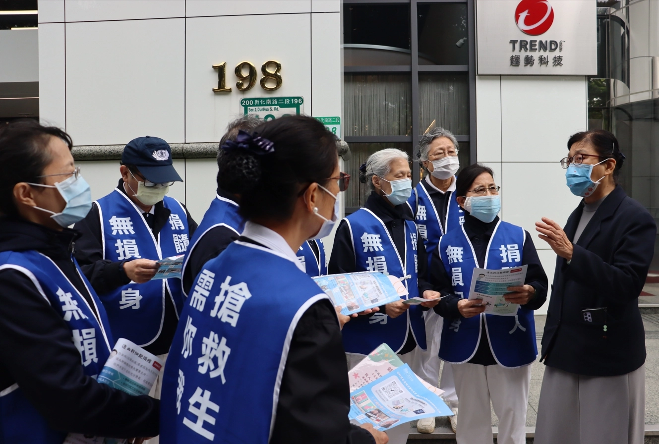 慈濟骨髓幹細胞中心表示,這群「骨髓捐贈關懷小組」志工遍佈全臺各縣市鄉鎮,以搶救生命,積極促成每一例捐贈為使命。