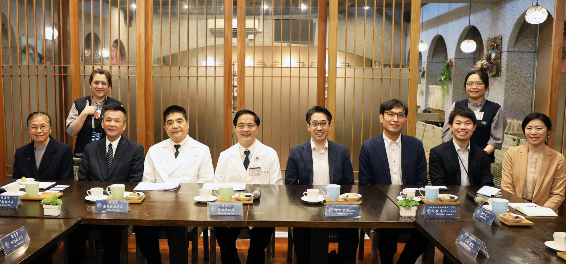 花蓮慈濟醫院承辦衛福部「山地鄉全人整合照護執行方案」在秀林鄉推動全人整合照護計畫多年成效良好,吸引日本株式會社日本總合研究所(以下簡稱日本總研),在3月19日前來花蓮慈院交流並實地走訪秀林鄉衛生所,了解臺灣全人照護及基礎醫療體系的發展。