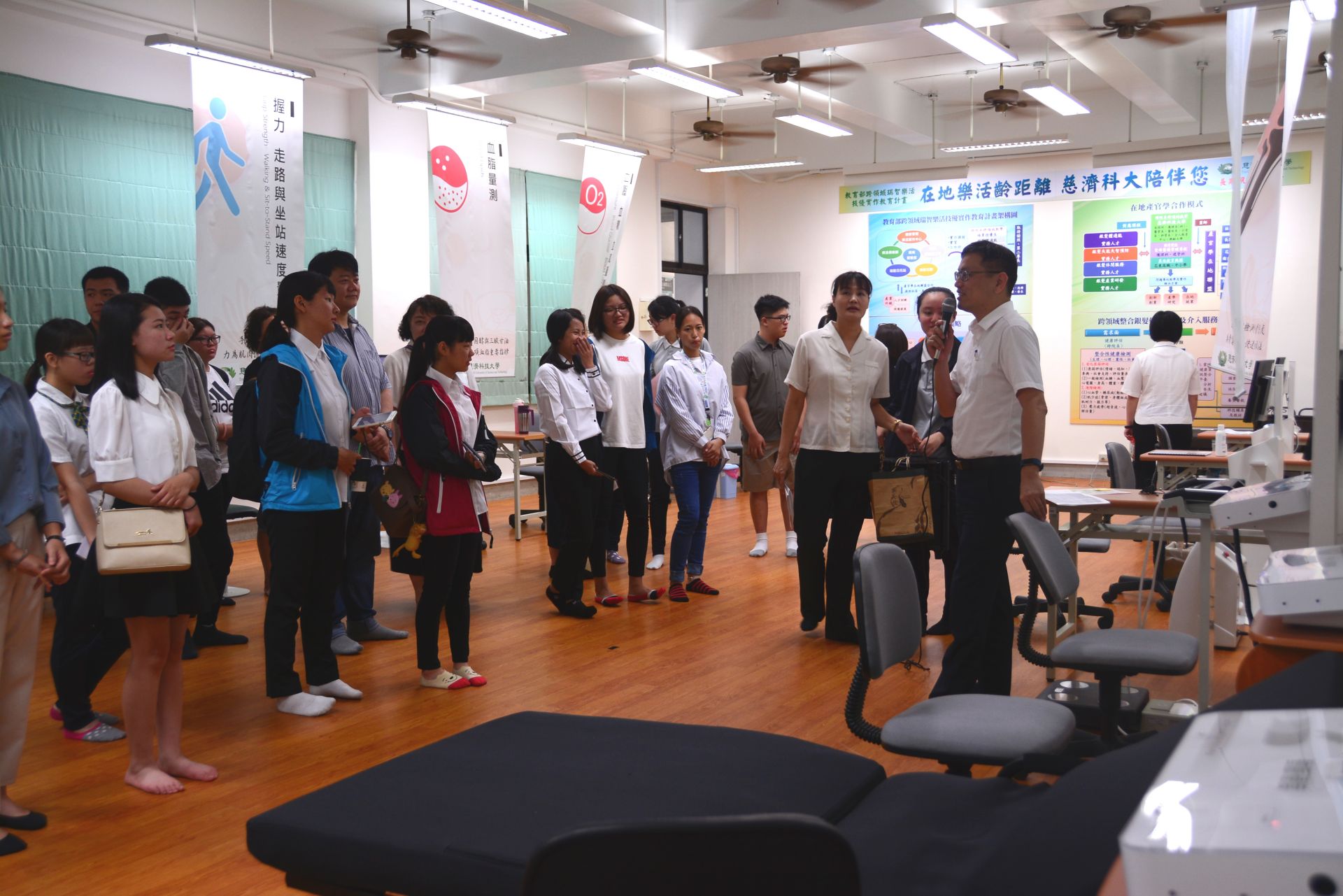 慈濟科技大學根據就業市場發展趨勢,讓師生擁有充足的學習資源。