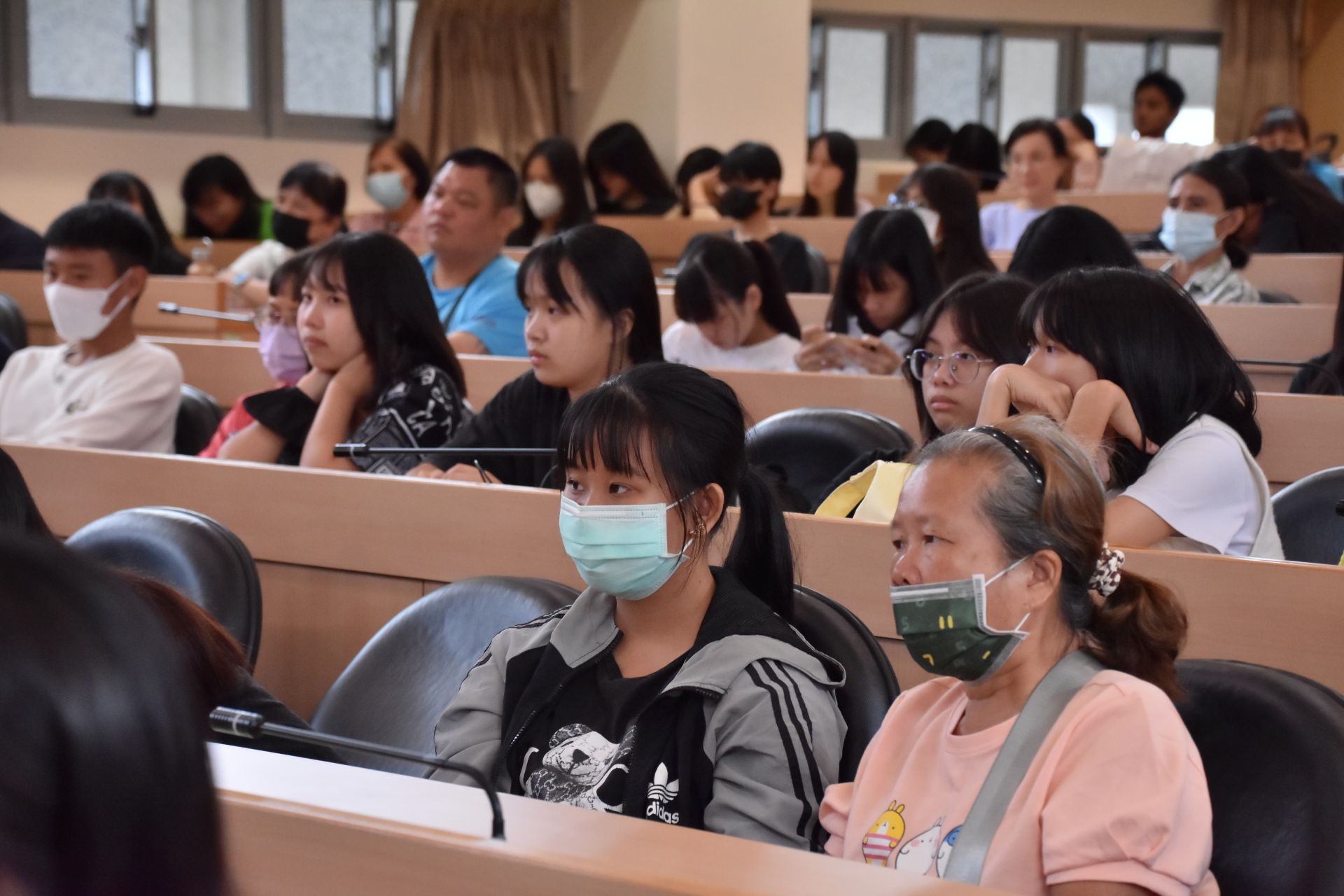 113學年度五專護理科公費專班登記分發,錄取率百分百,共錄取80人。