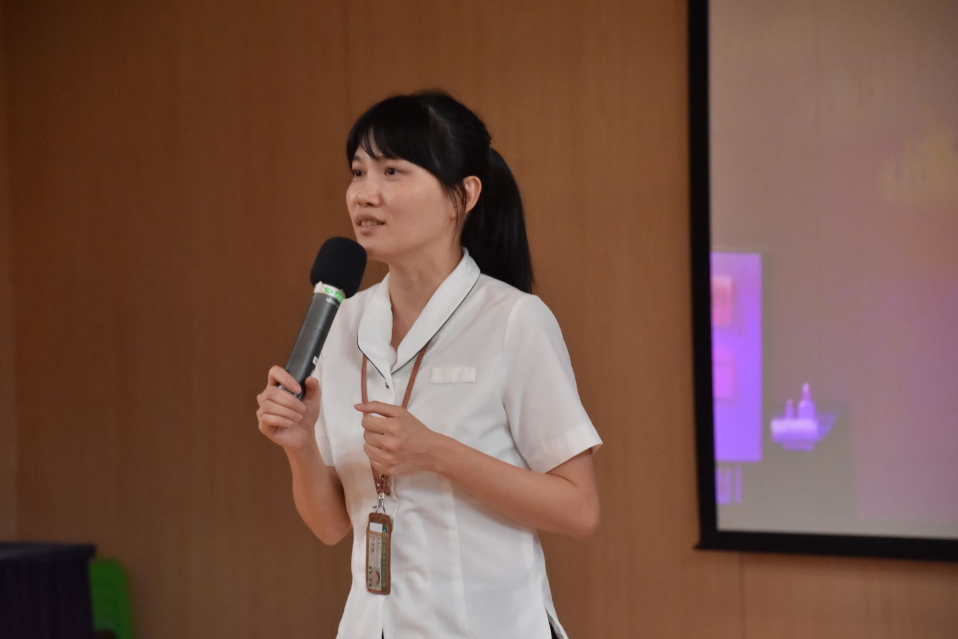 護理系主任郭育倫表示,護理系有35年的歷史,無論是師資、設備,絕不輸給其他學校。
