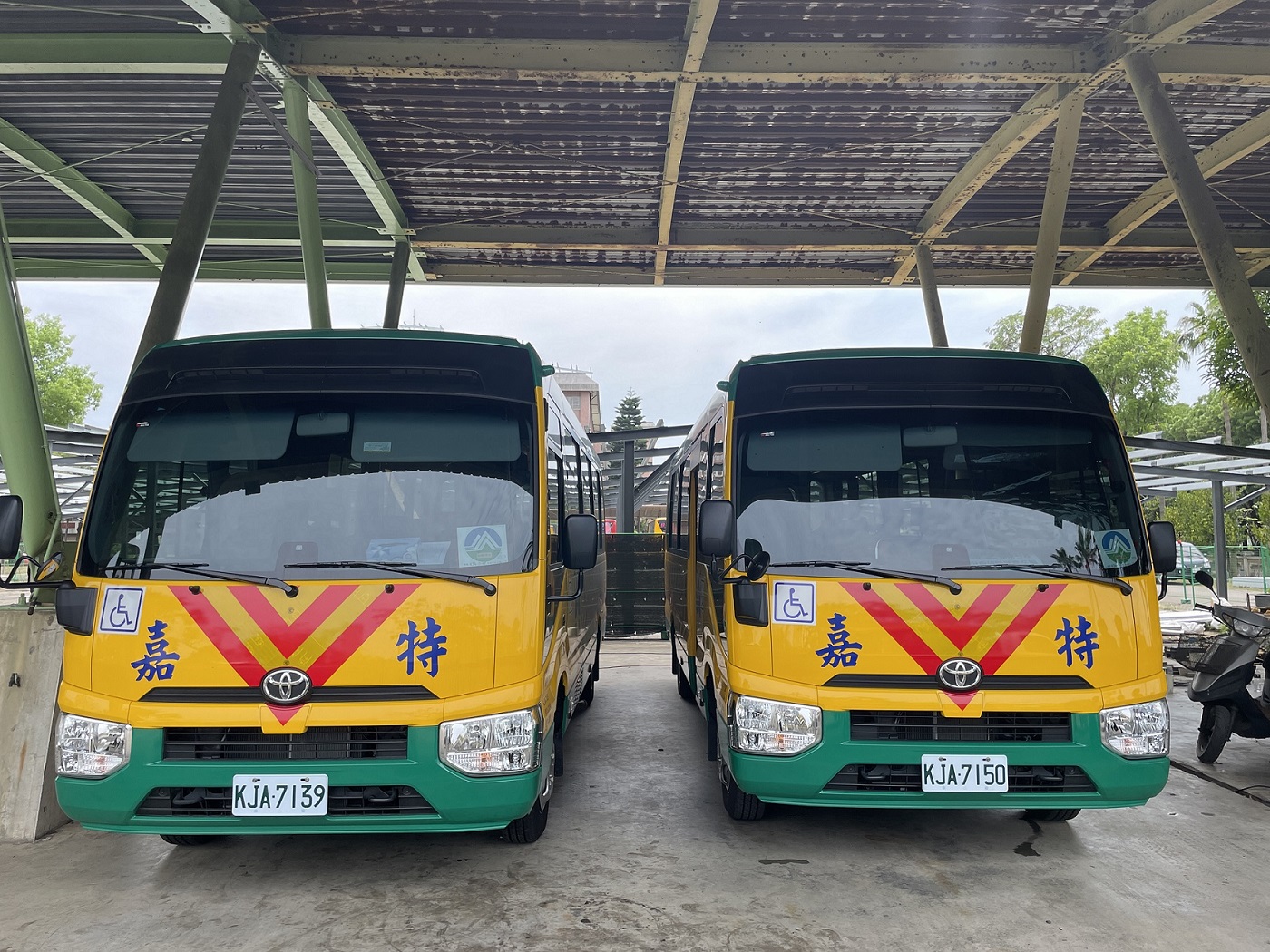 國教署補助縣市及國立特教學校汰舊換新身心障礙學生交通車。