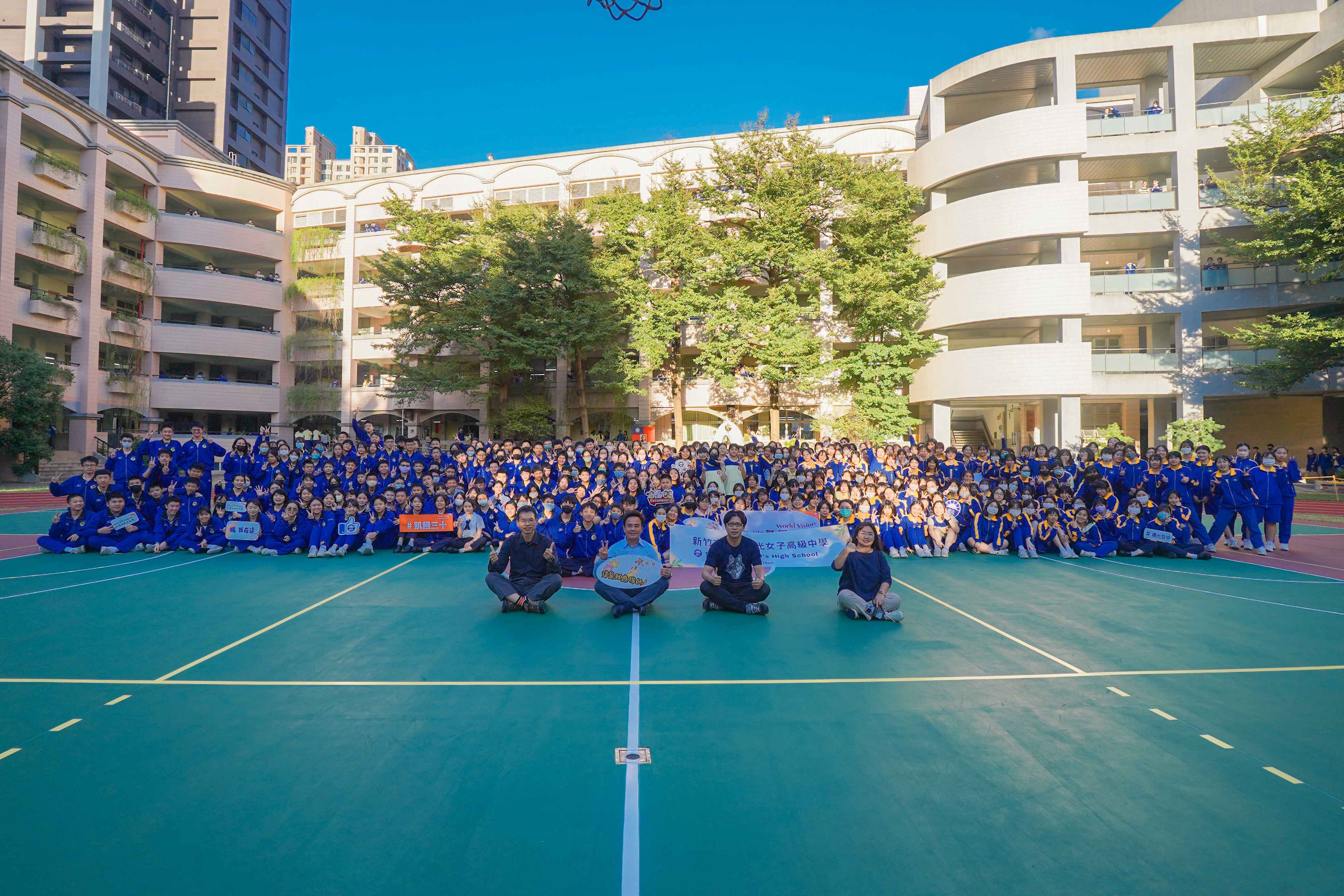 今年,曙光女中更首次舉辦飢餓DIY活動,共345位同學響應12小時不喝飲料,以「微匱乏」體驗遠方脆弱兒童的生存不易(照片提供/台灣世界展望會)