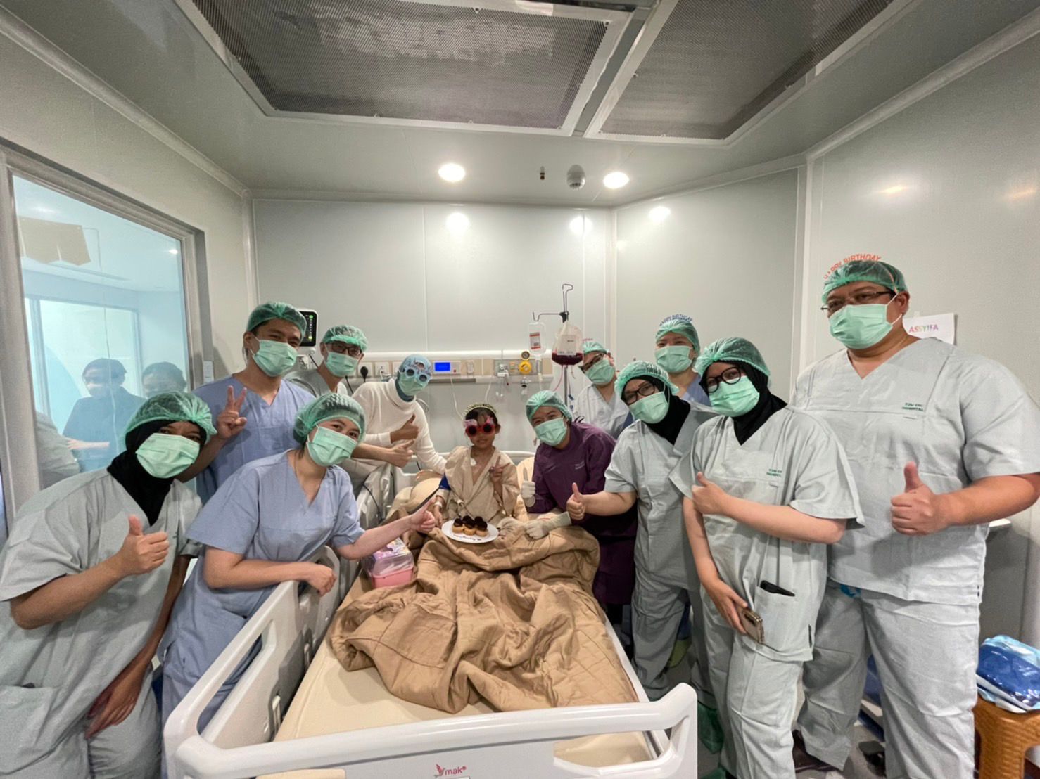 花蓮慈濟醫院協助印尼慈濟醫院完成印尼首例小兒骨髓移植治療。