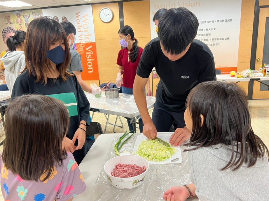 「親執共作/共饗」活動拉近了家庭成員間的關係。