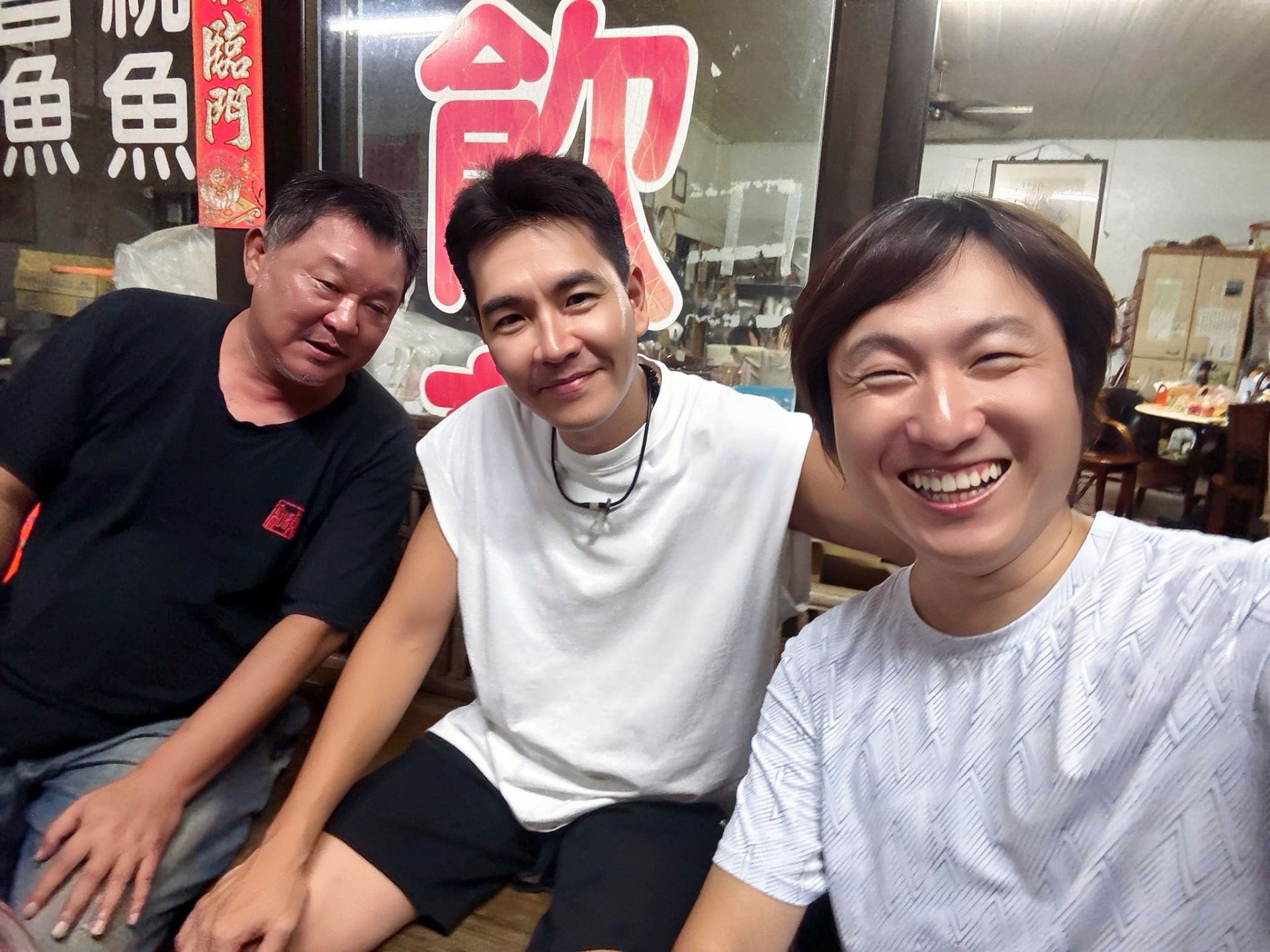 大愛劇《在光裏的人》左起:導演林宏杰、王傳一、製作人余政憲