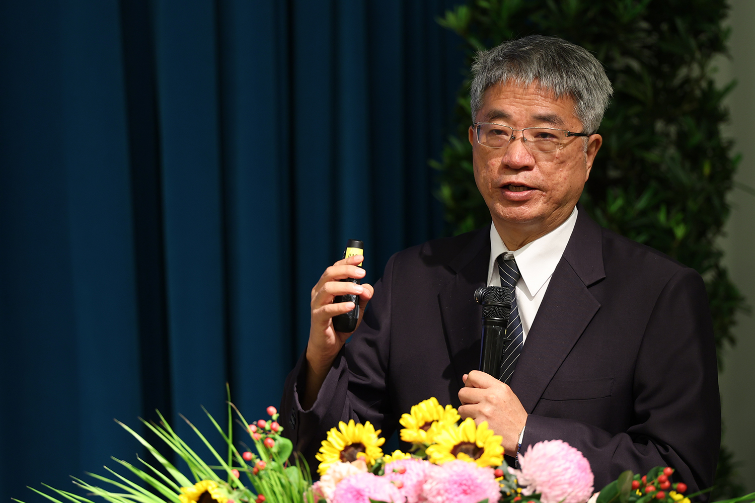 慈大陳宗鷹副校長分享分享「傳承醫道育良醫」。(攝影:羅景譽)