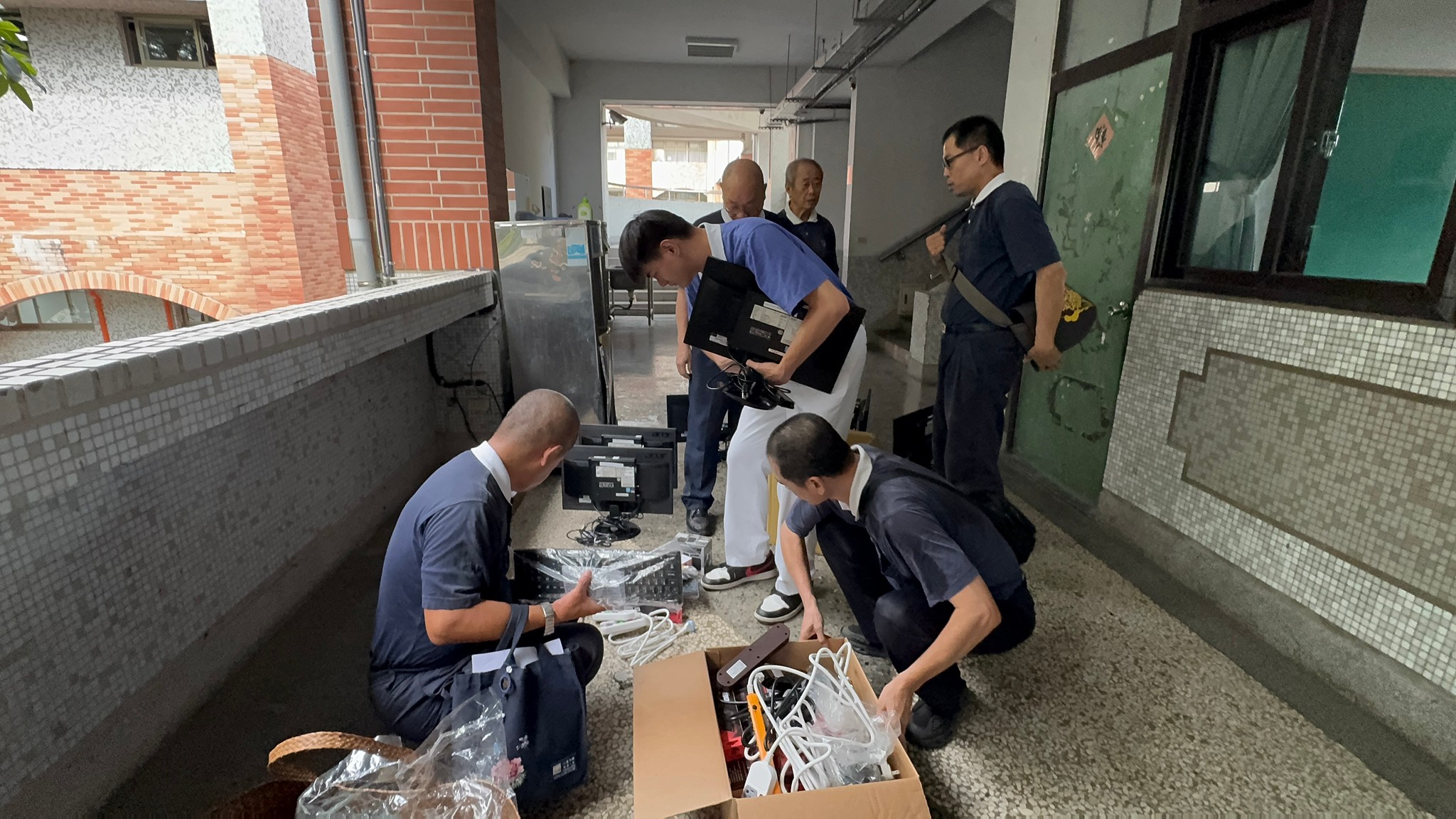 志工於9月30日前往卓蘭高中進行再生電腦安裝作業,當日為上課日,當志工完成安裝後,同學們就能當場進行使用電腦設備。