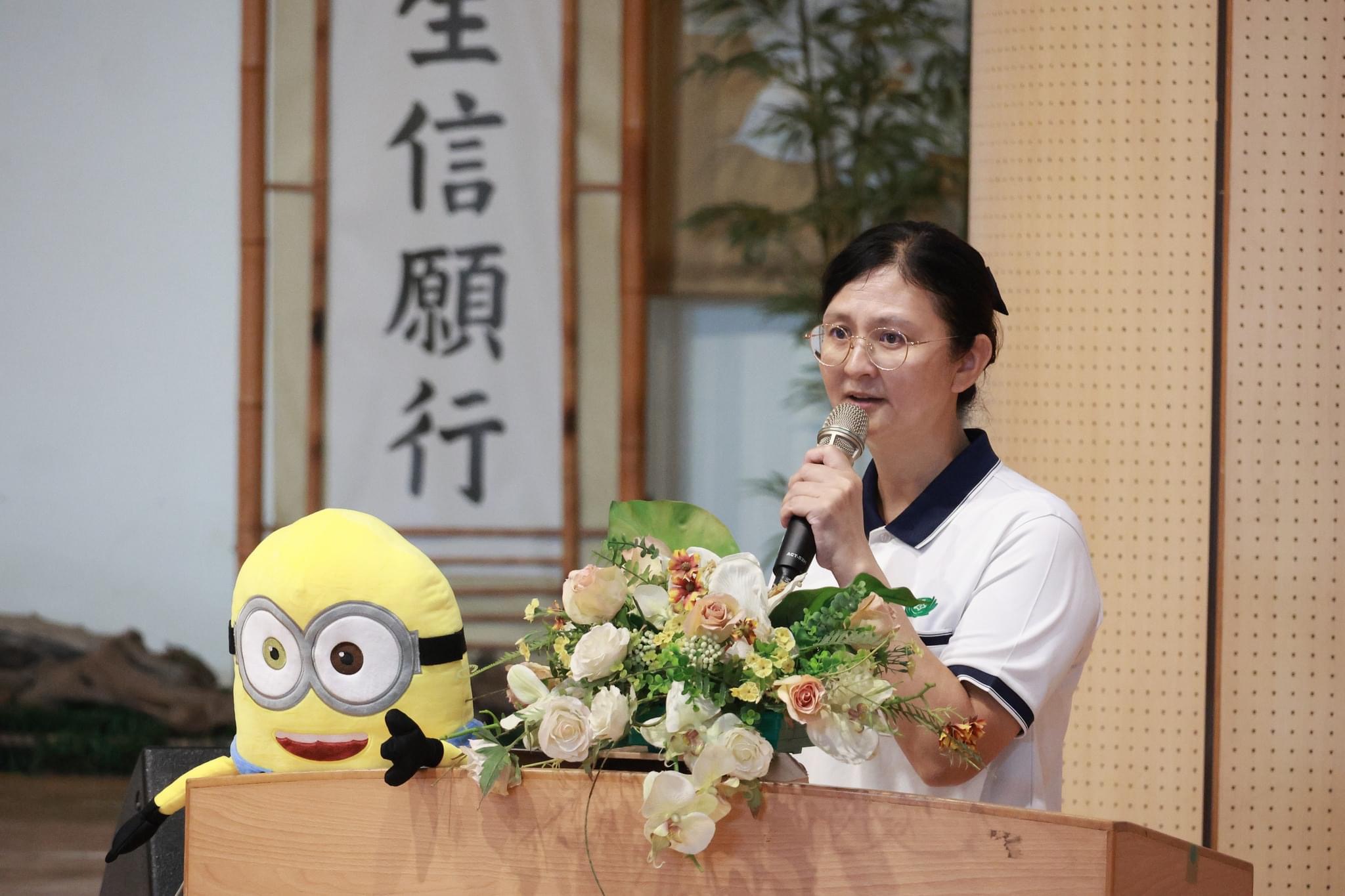 學務處秀雯主任進行友善校園宣導,呼籲大家尊重包容,共同營造友善和諧的校園環境。