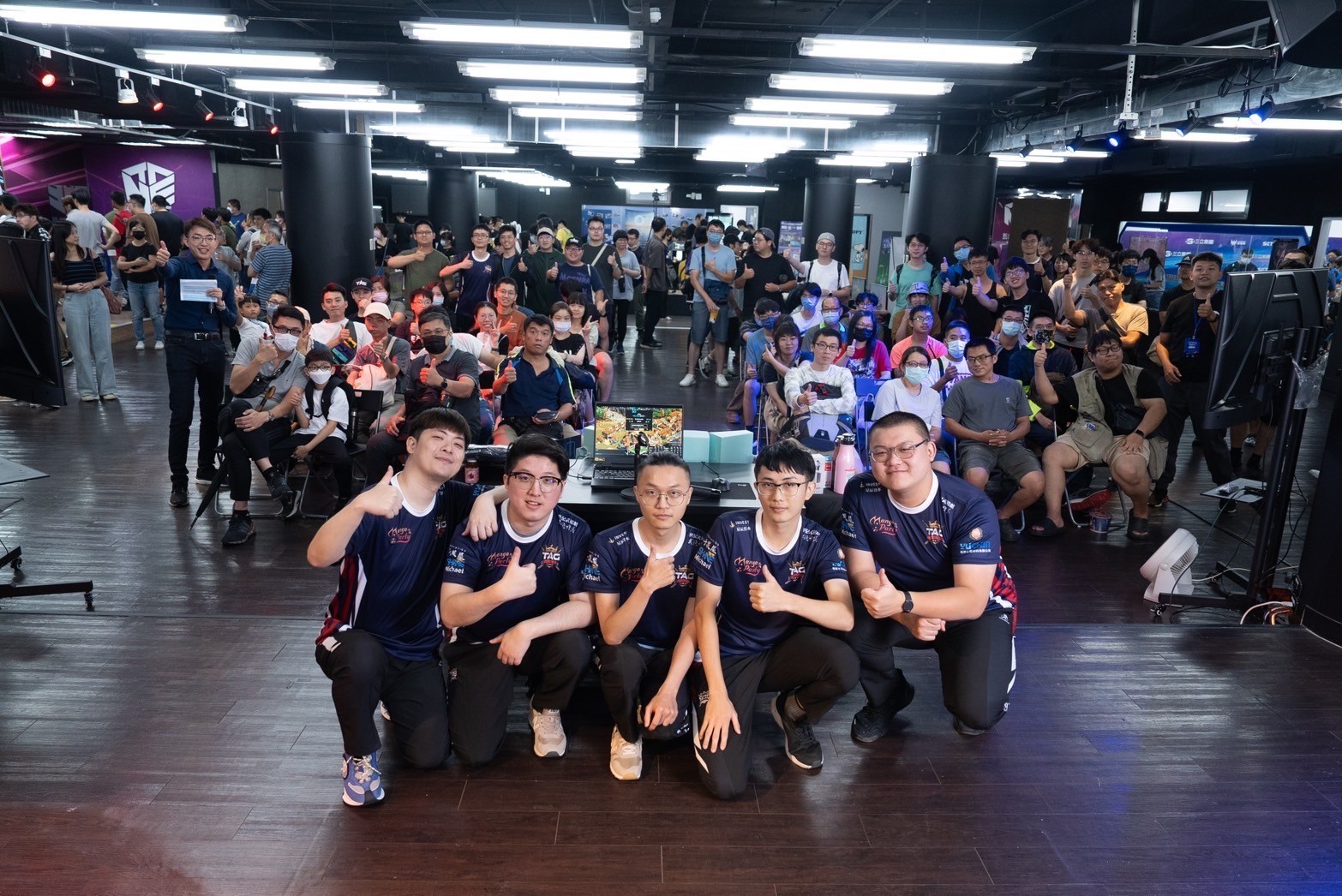 新北電競基地舉行「ESPORTS PARTY盛夏派對」，逾300位民眾熱情參與，沉浸式體驗2024新北電競BUFF狂潮魅力。
