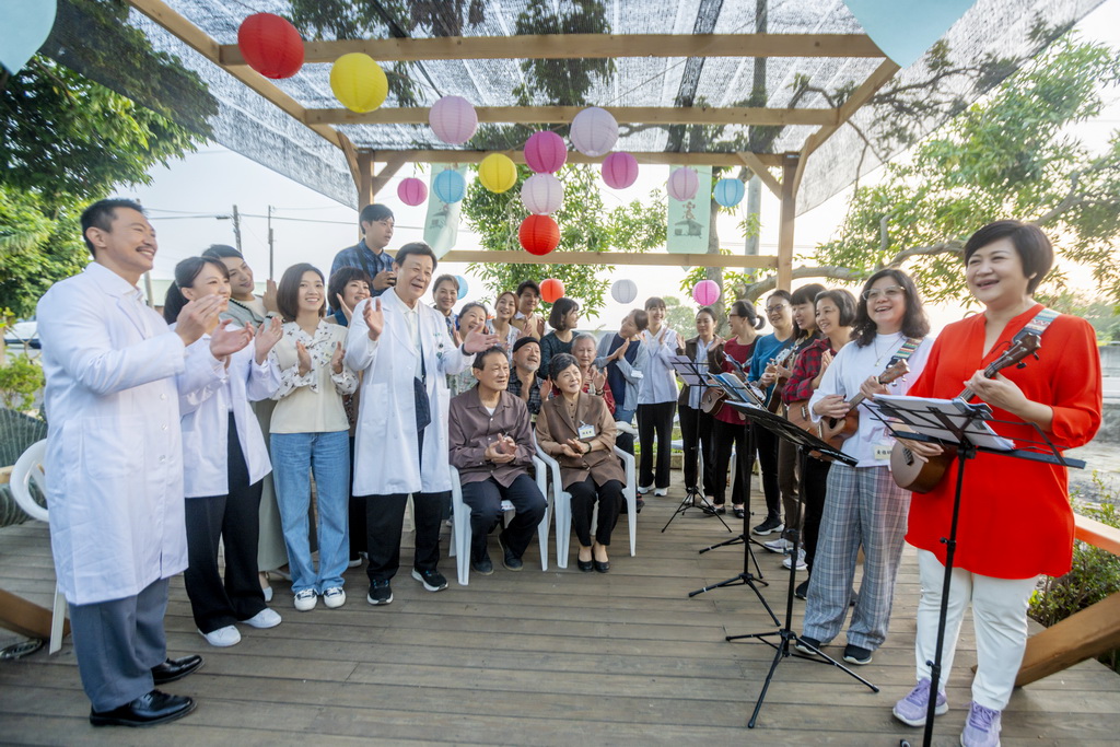 大家齊聚在溪口互助家庭,憶起回家
