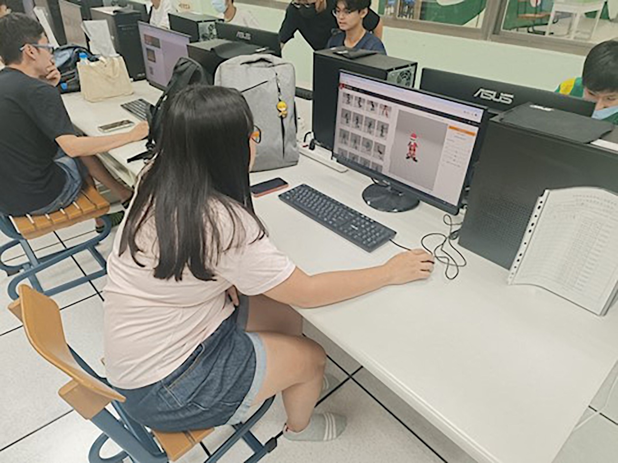 「AIGC虛擬實境設計實作」課程引導學生創作虛擬AI語音人物