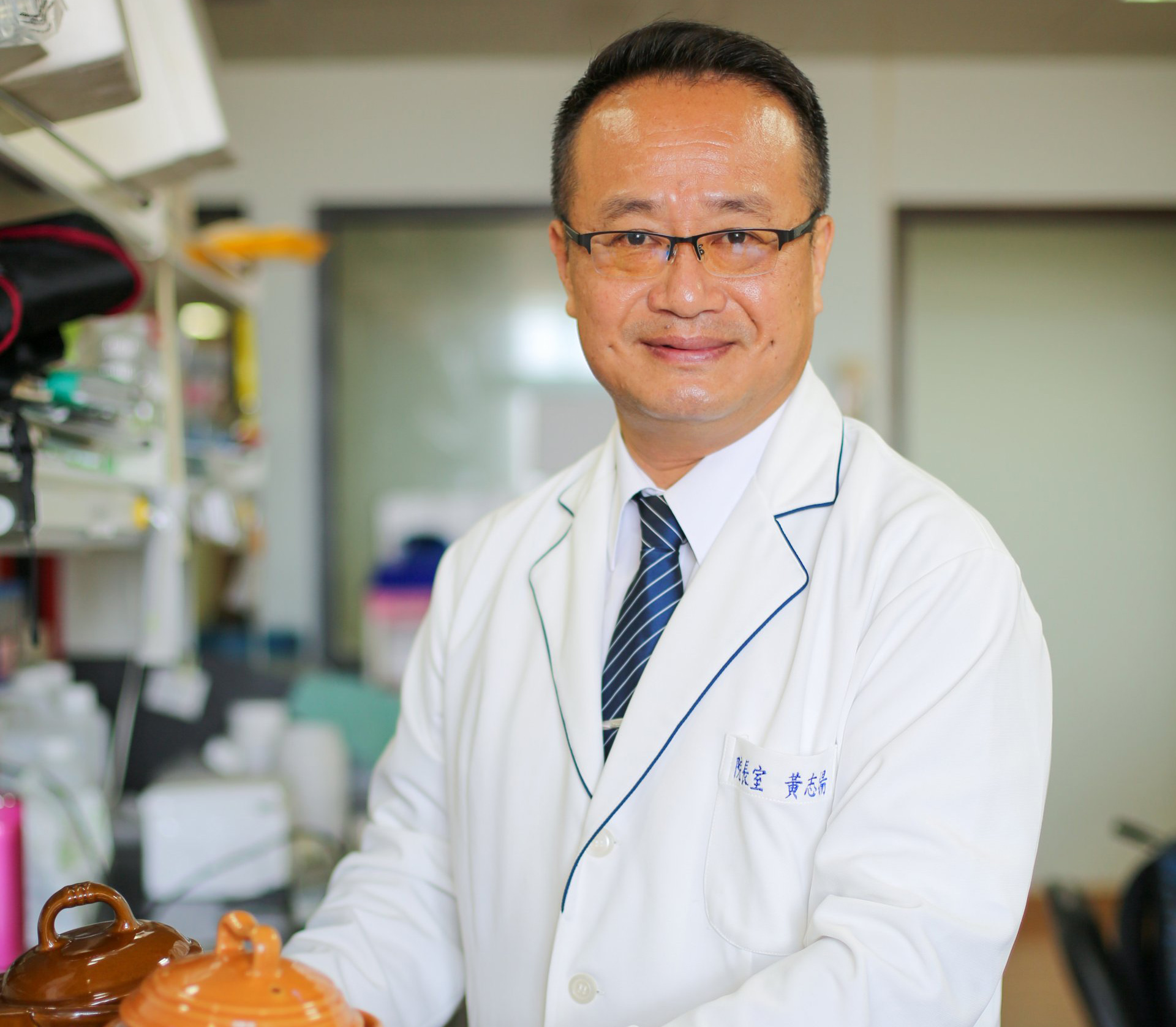 花蓮慈濟醫院黃志揚副院長連續入榜「全球前2%頂尖科學家--年度影響力排行榜」,他的研究專長為心臟分子生化及癌症分子醫學、幹細胞老化研究、中草藥及其純化物之應用。
